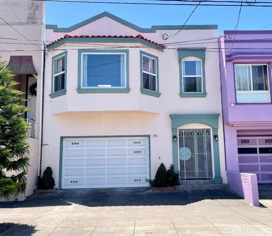 229 De Montfort Avenue