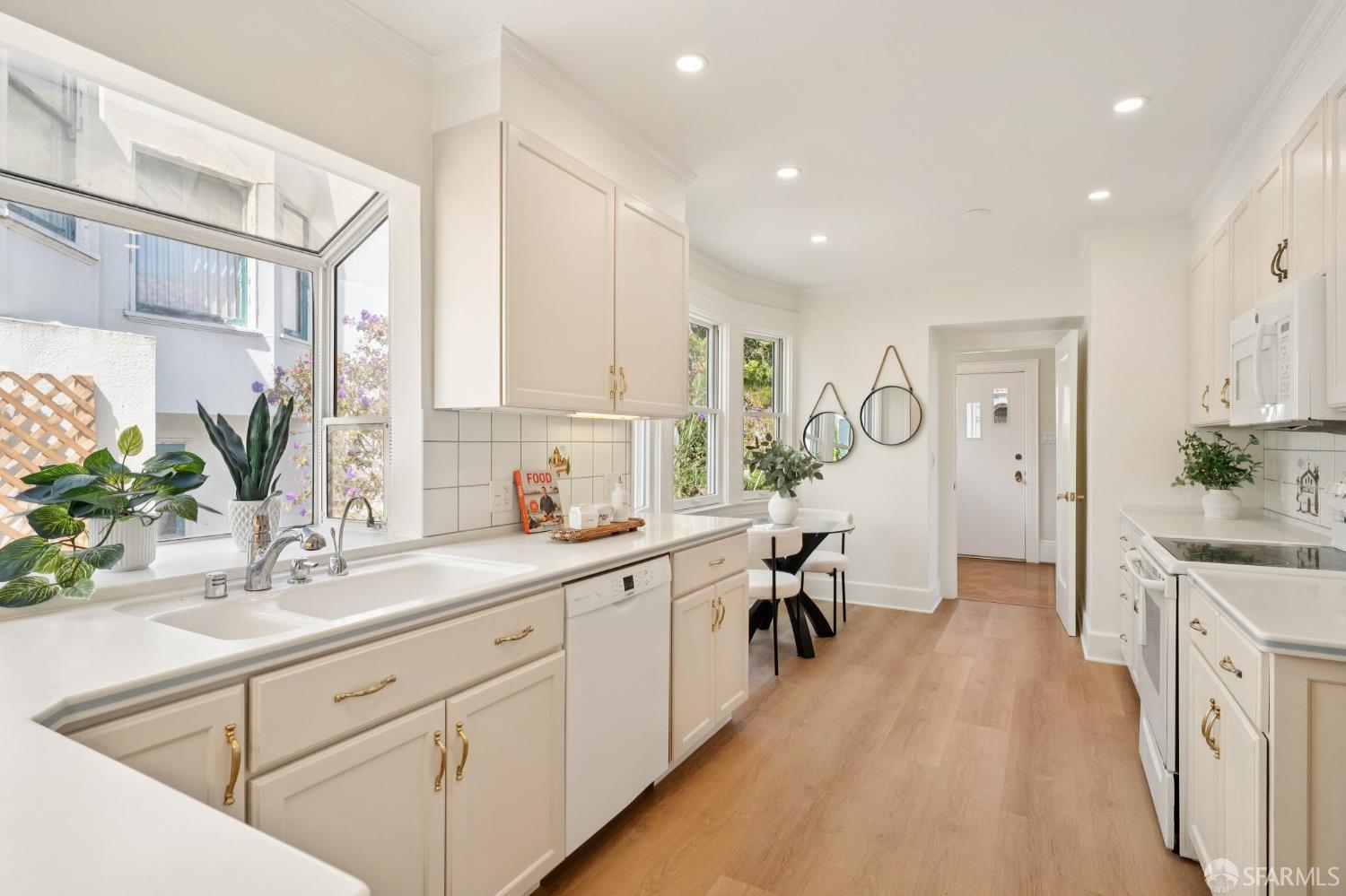 345 Colon Avenue