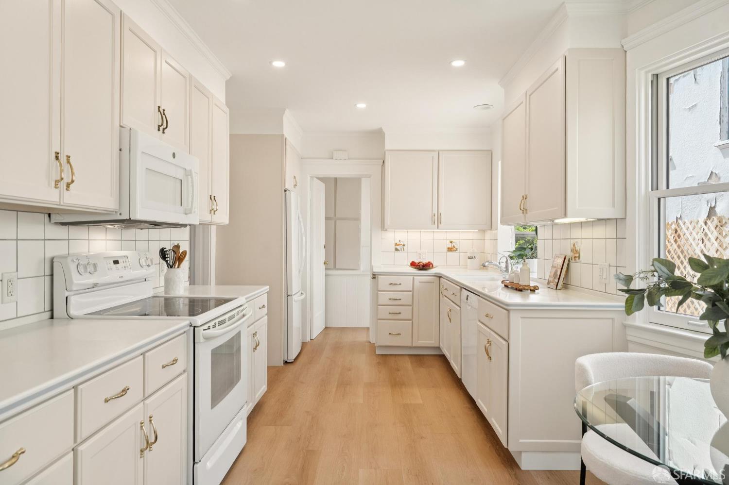 345 Colon Avenue