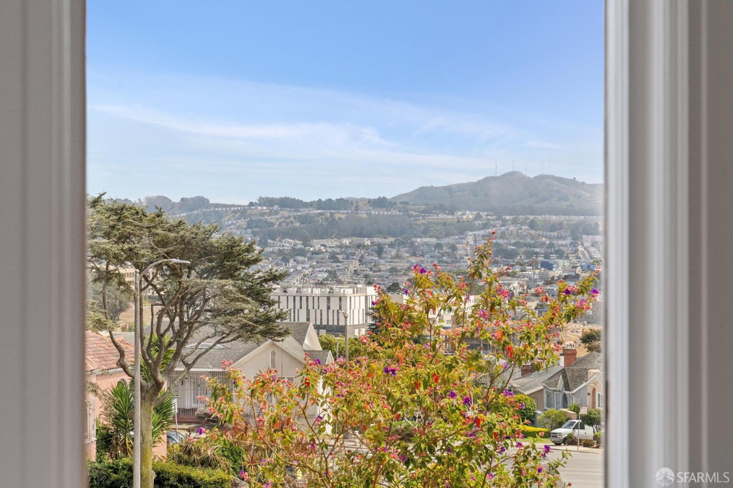 345 Colon Avenue