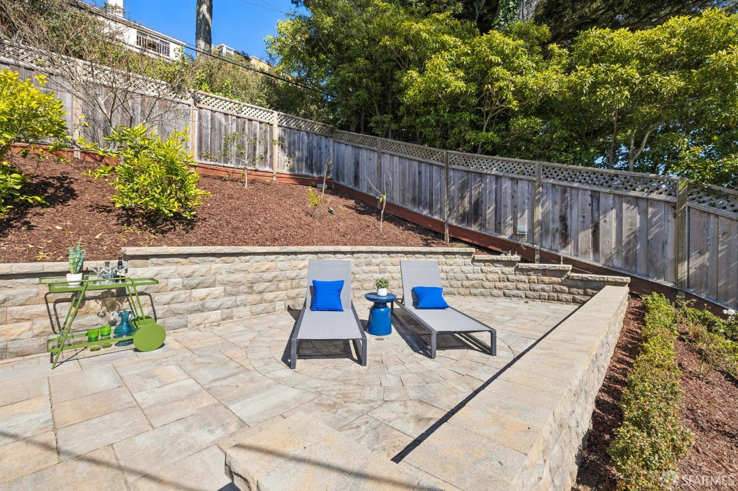 15 Cresta Vista Drive