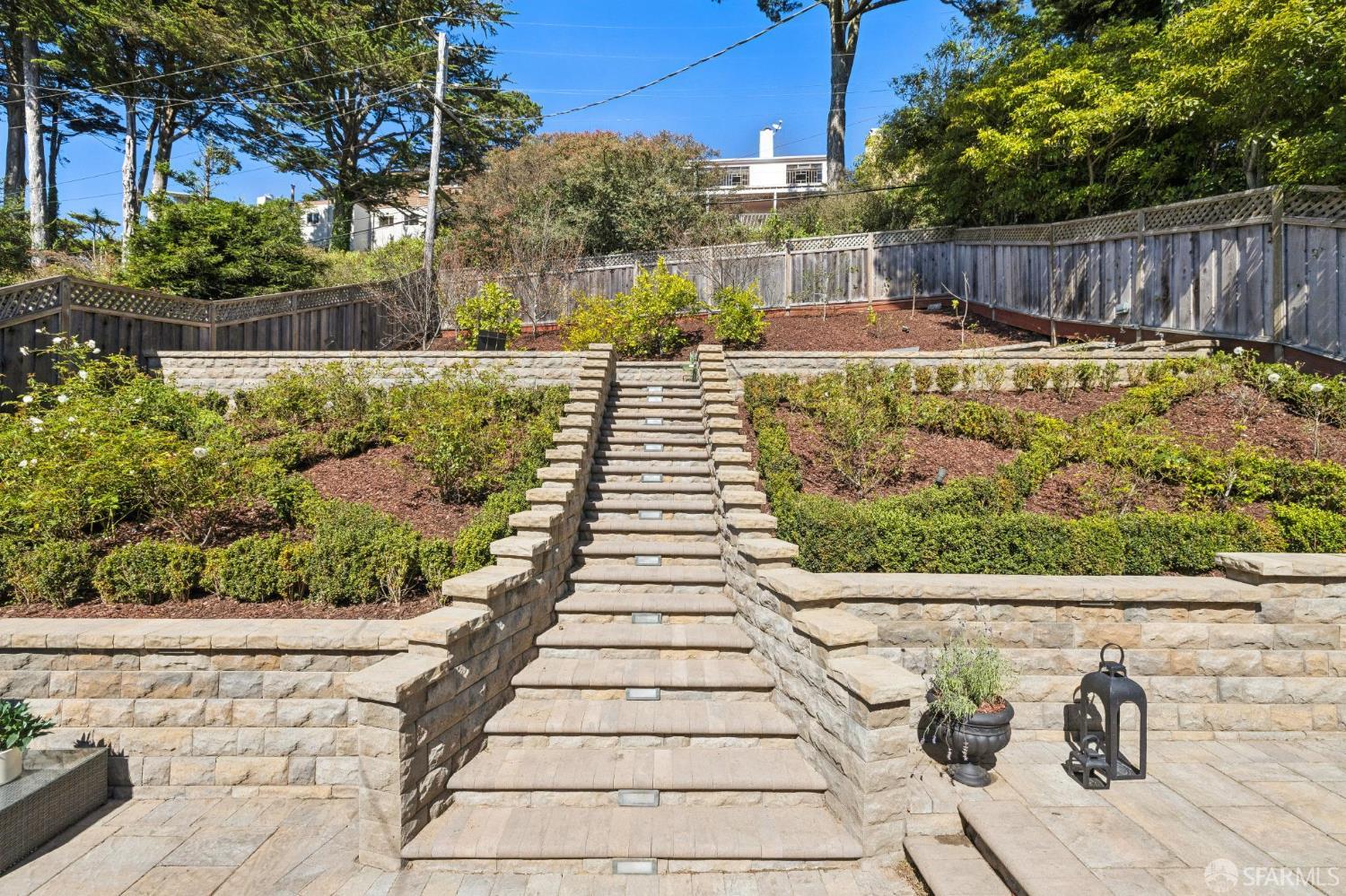 15 Cresta Vista Drive
