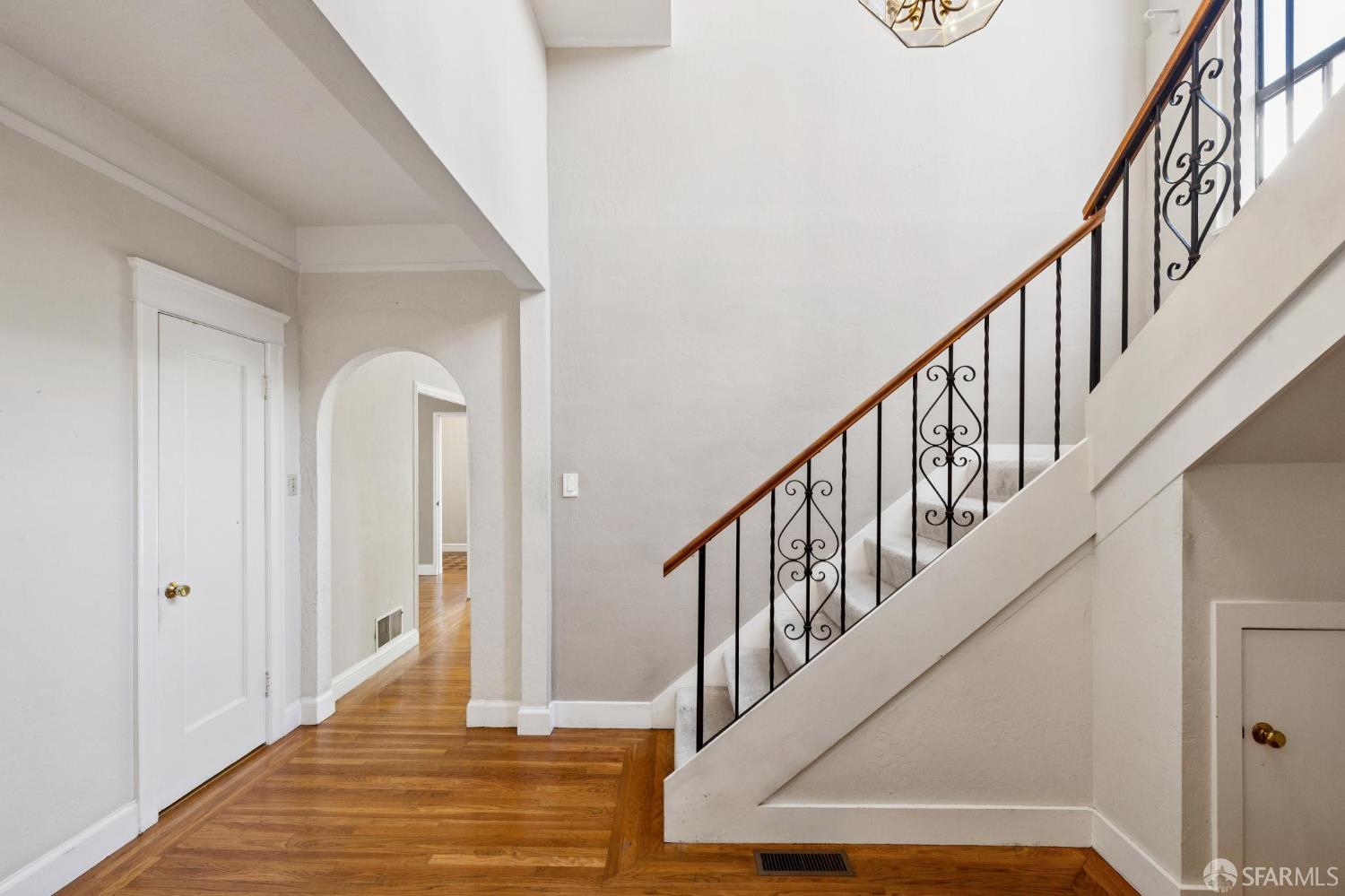 309 San Fernando Way