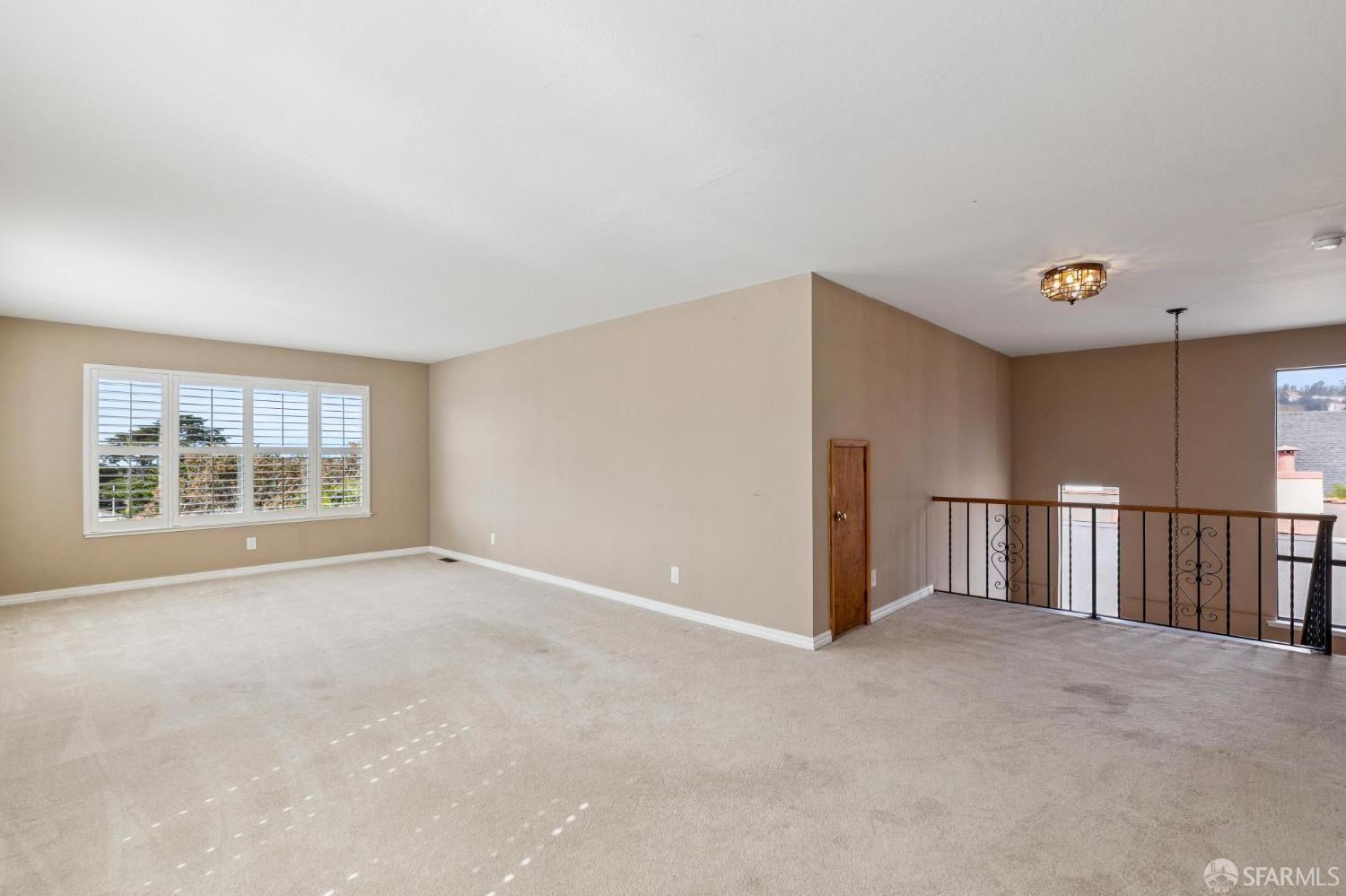 309 San Fernando Way