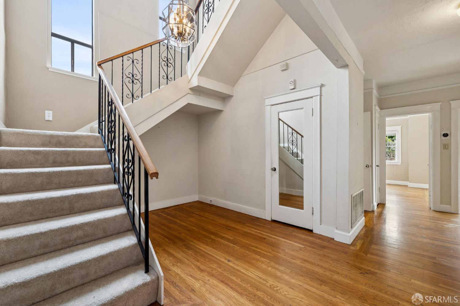 309 San Fernando Way