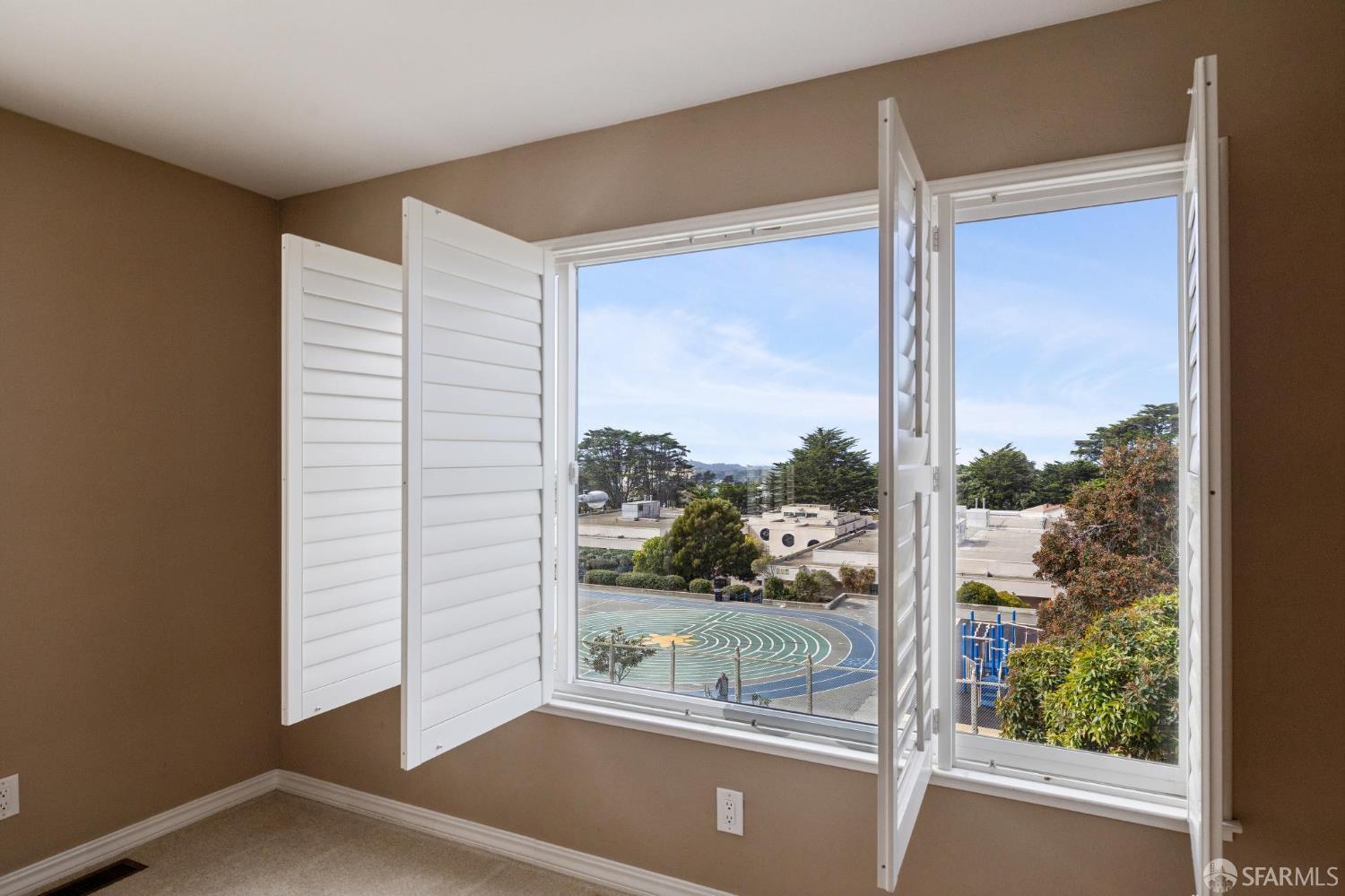 309 San Fernando Way