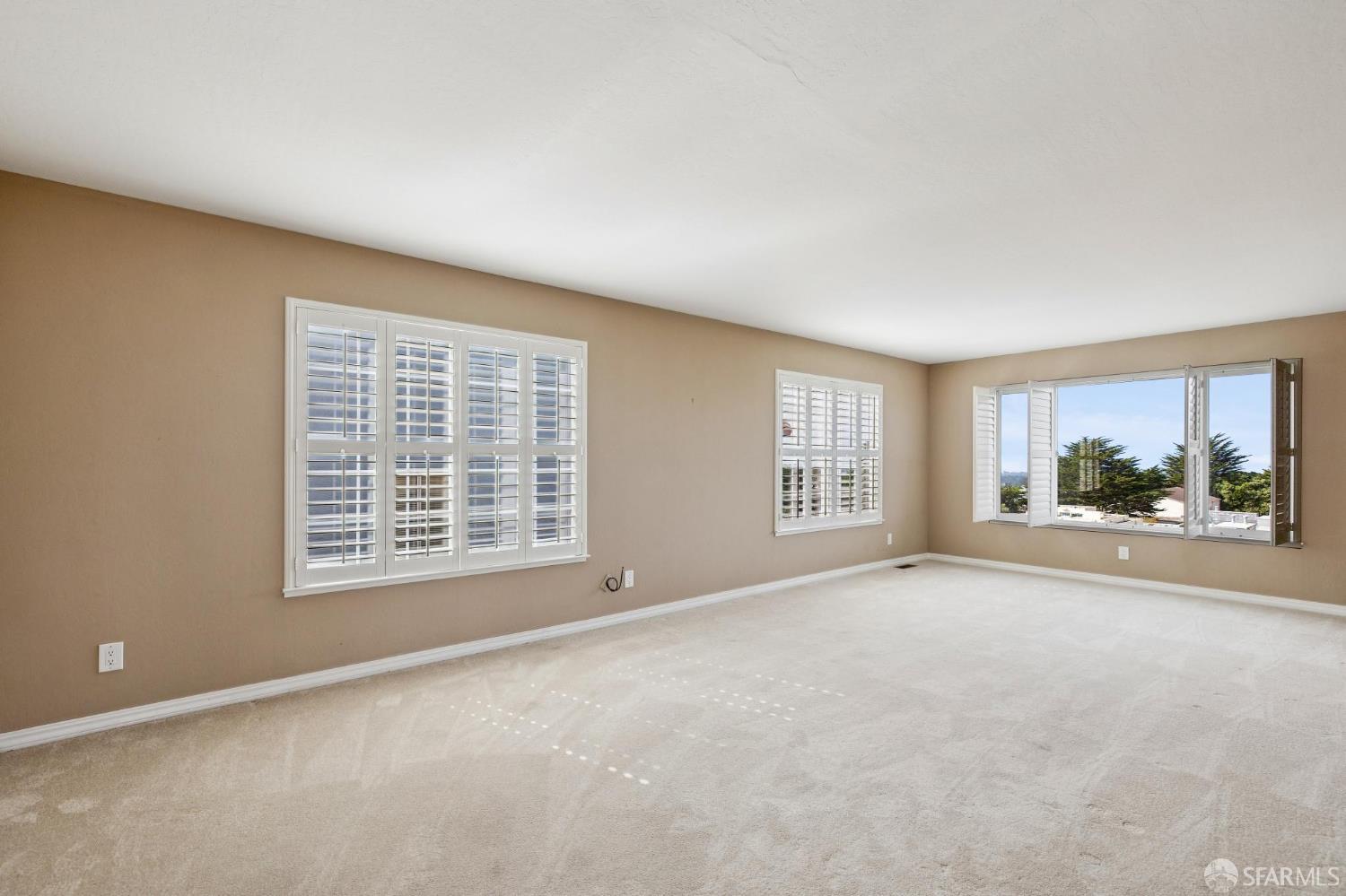 309 San Fernando Way