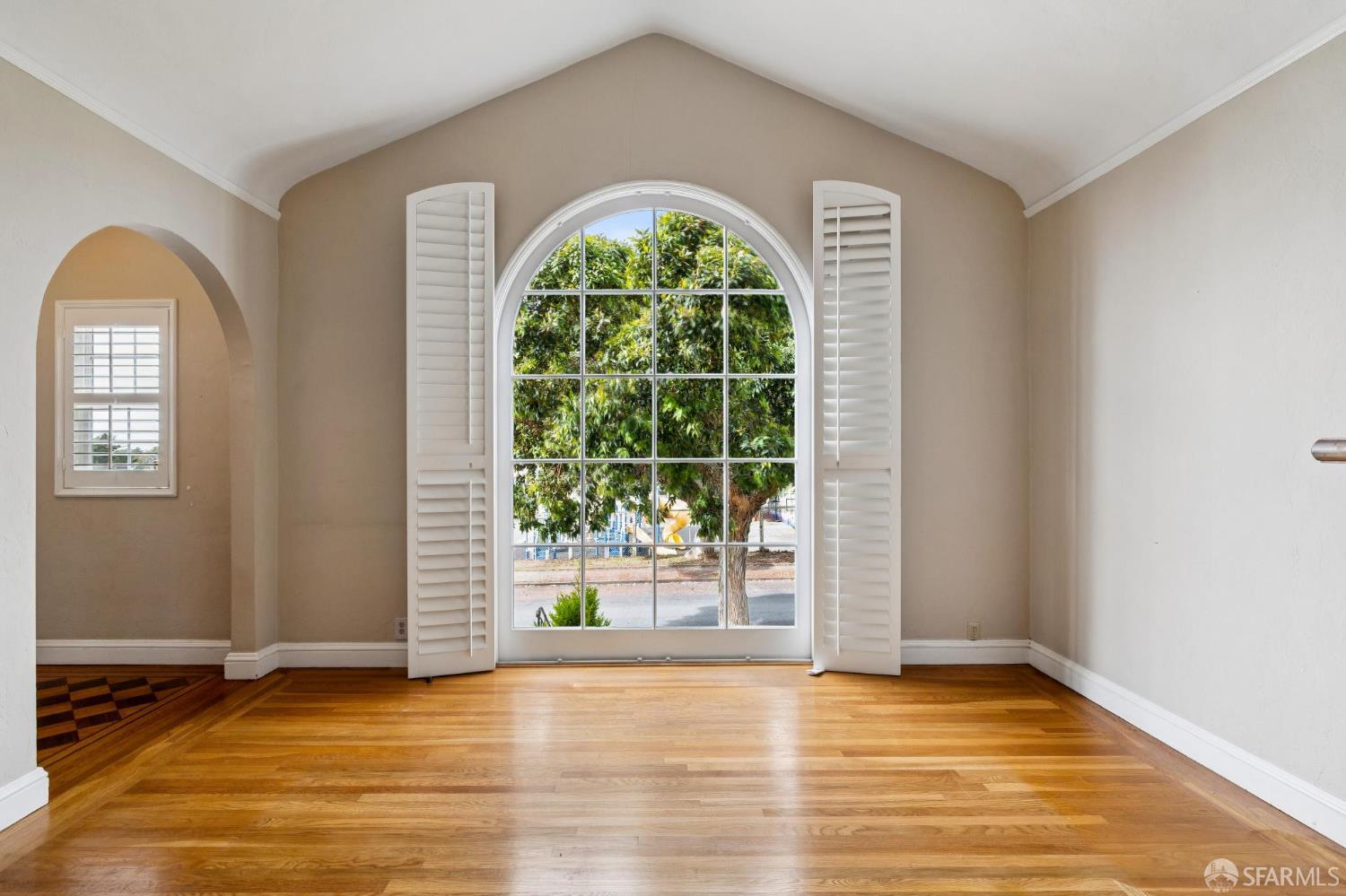 309 San Fernando Way