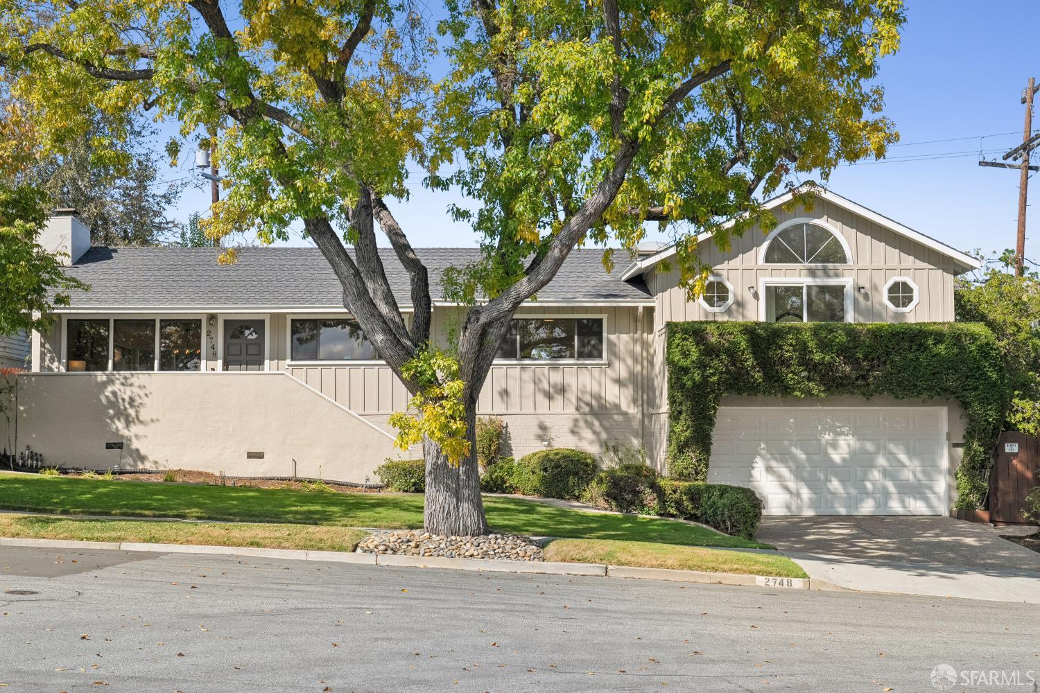 2748 Briarfield Avenue