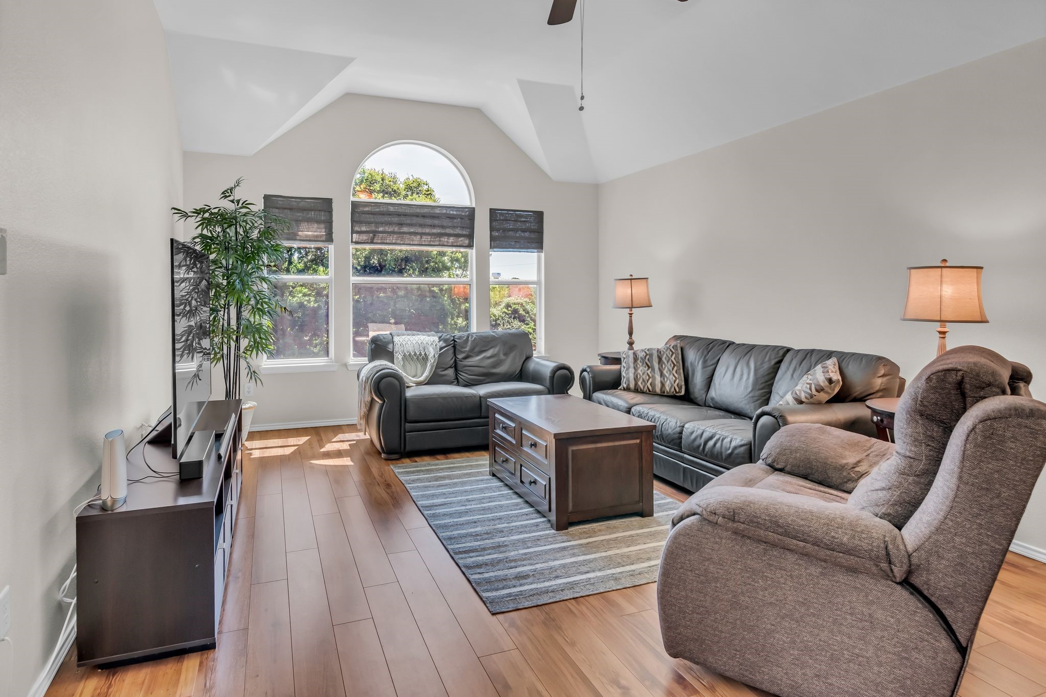 10216 Knights Court