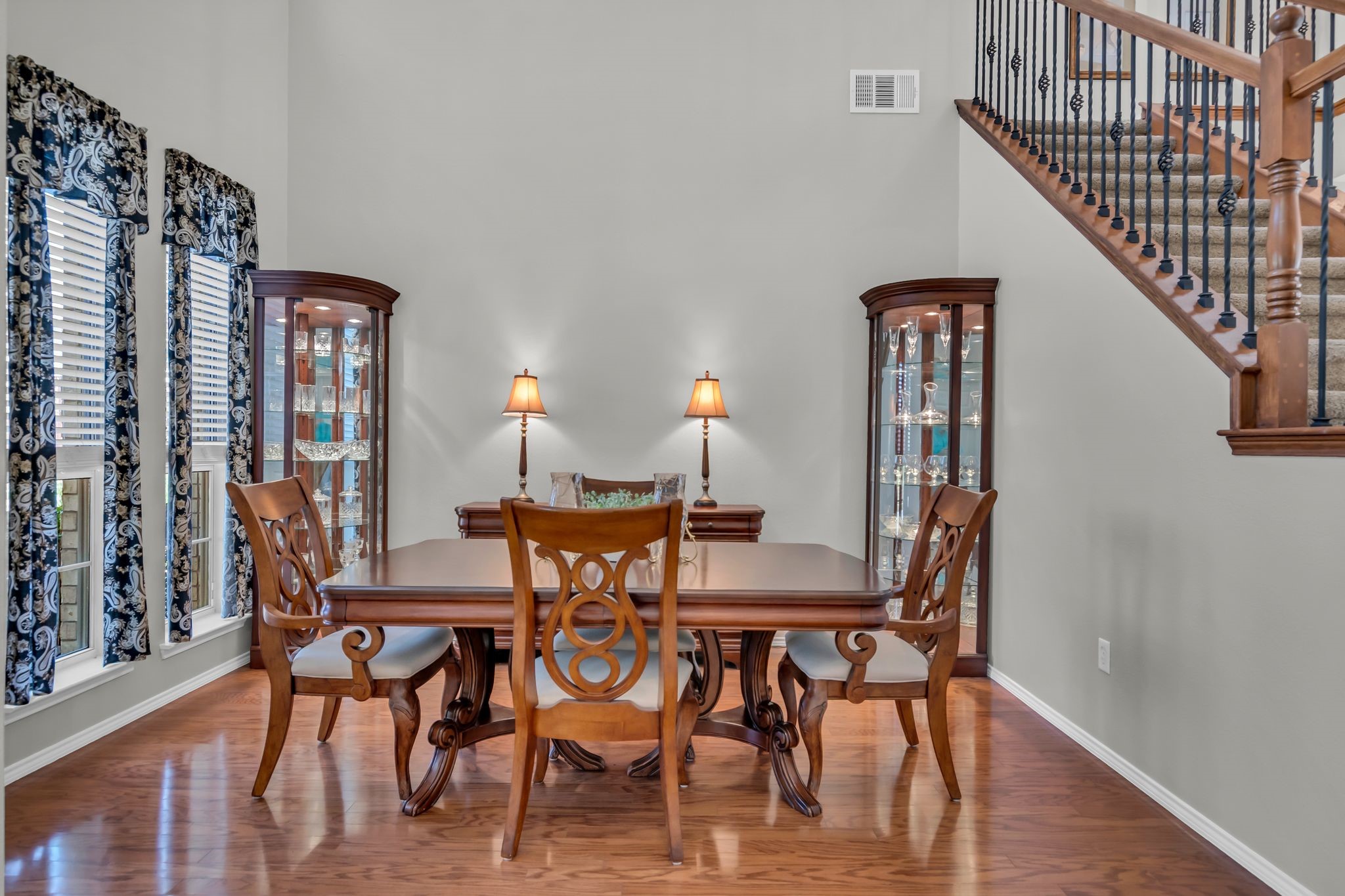 10216 Knights Court