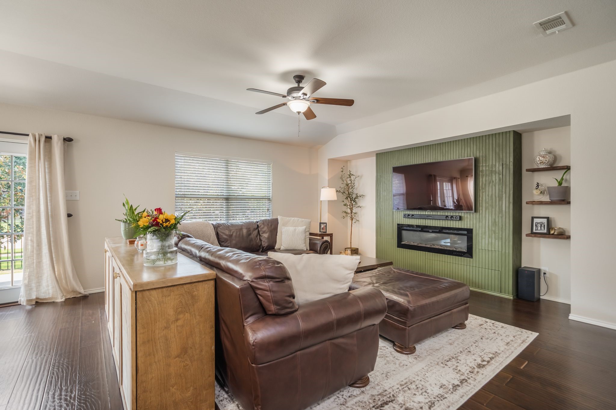 5933 Snow Creek Drive