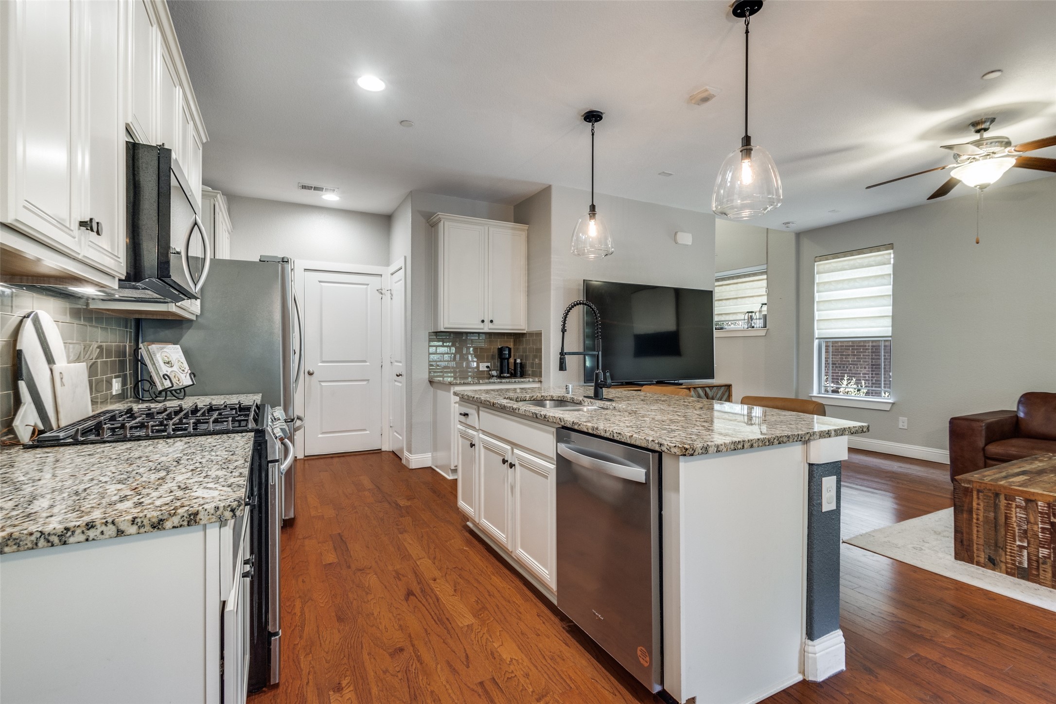 1011 Brook Hollow Drive