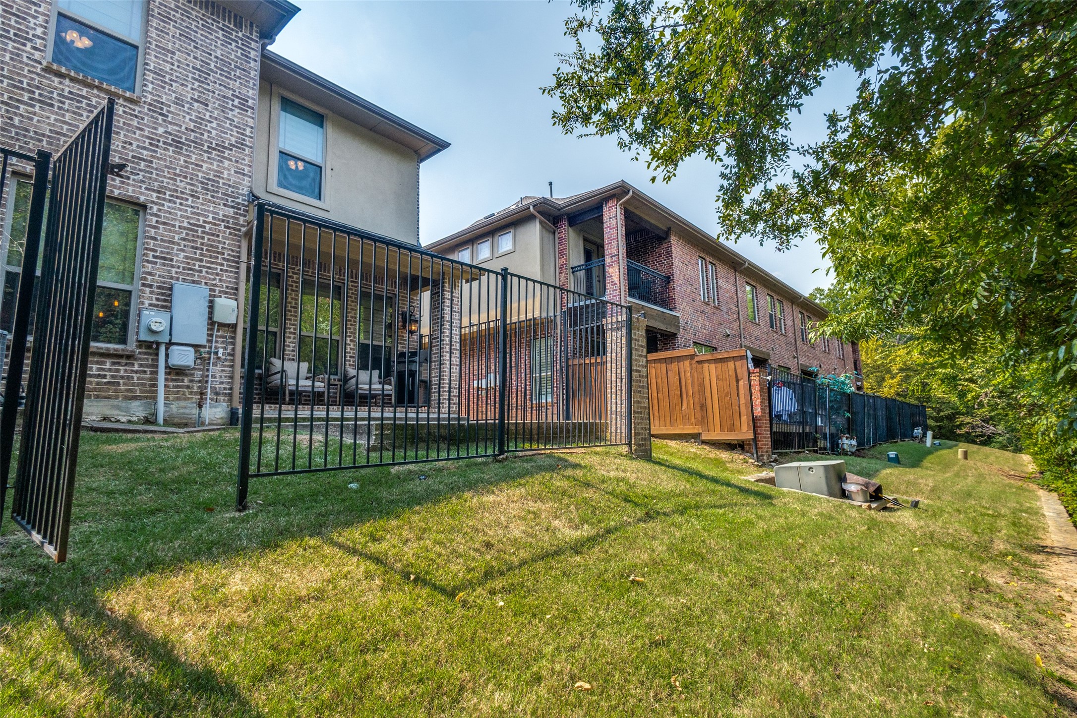 1011 Brook Hollow Drive