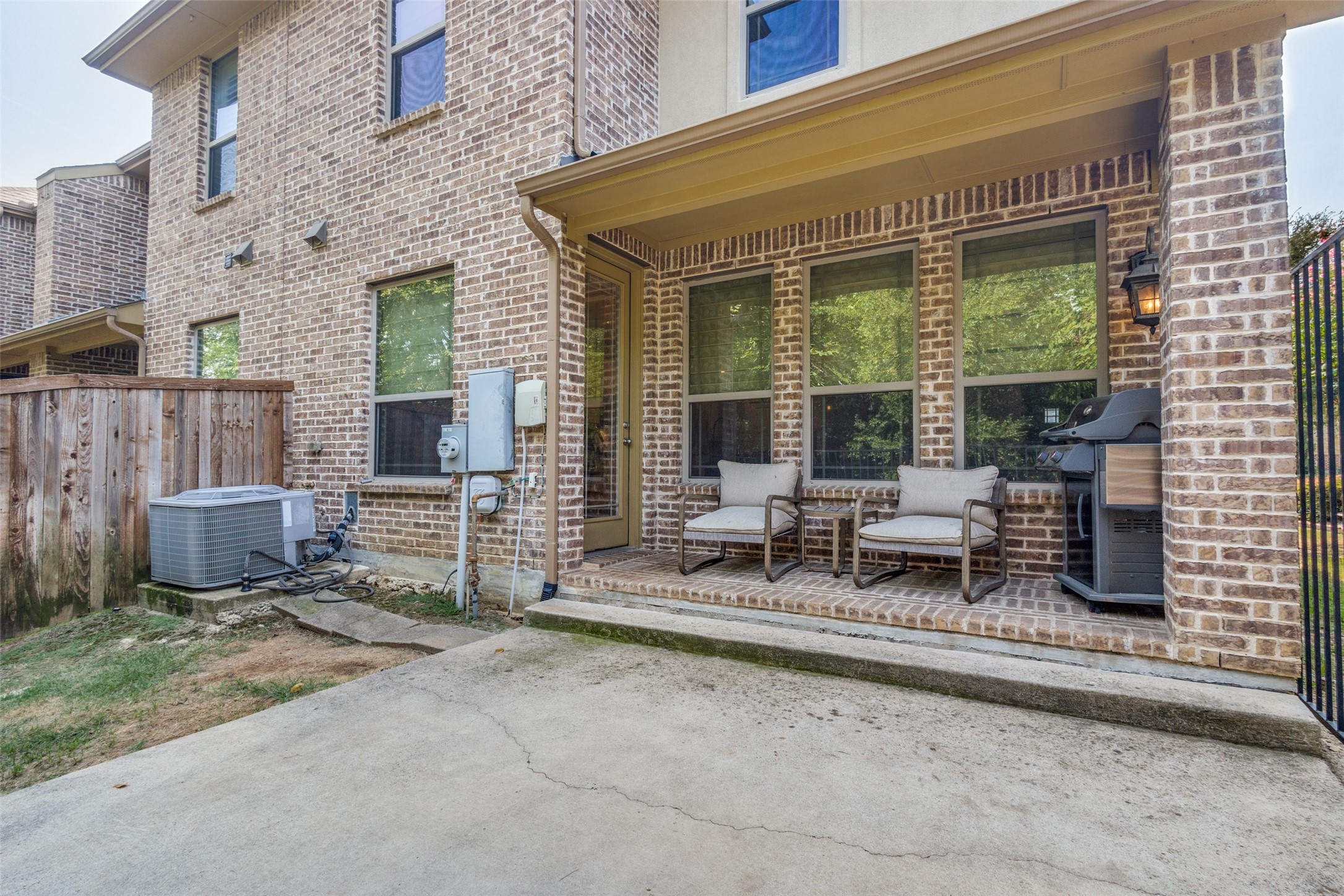 1011 Brook Hollow Drive