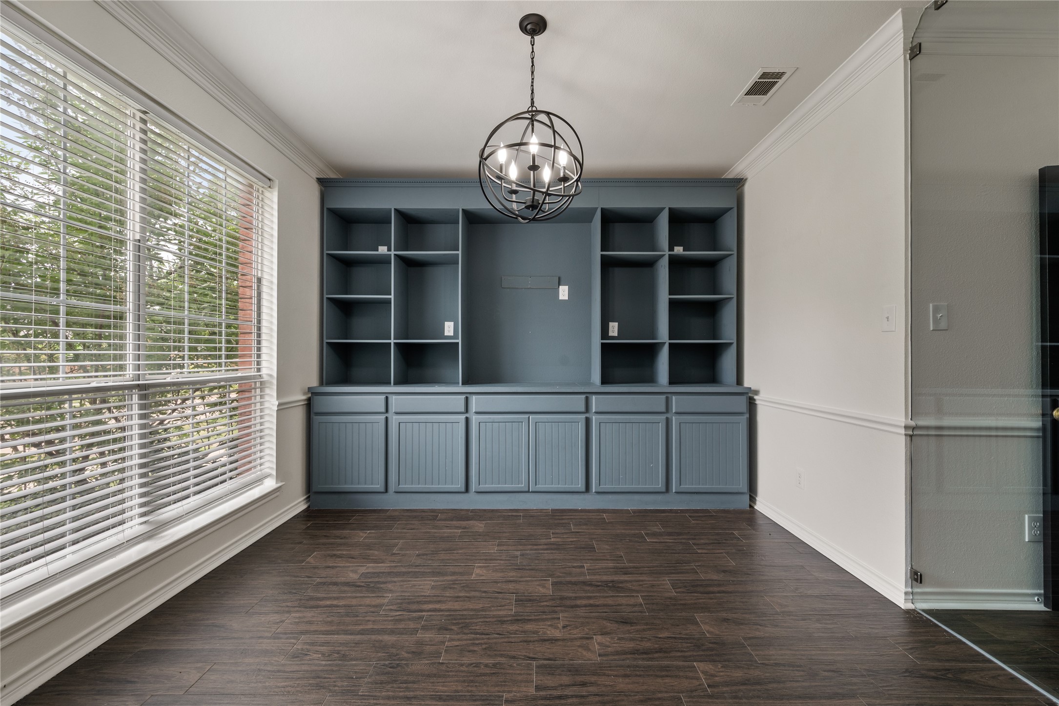 2101 Tarrant Lane