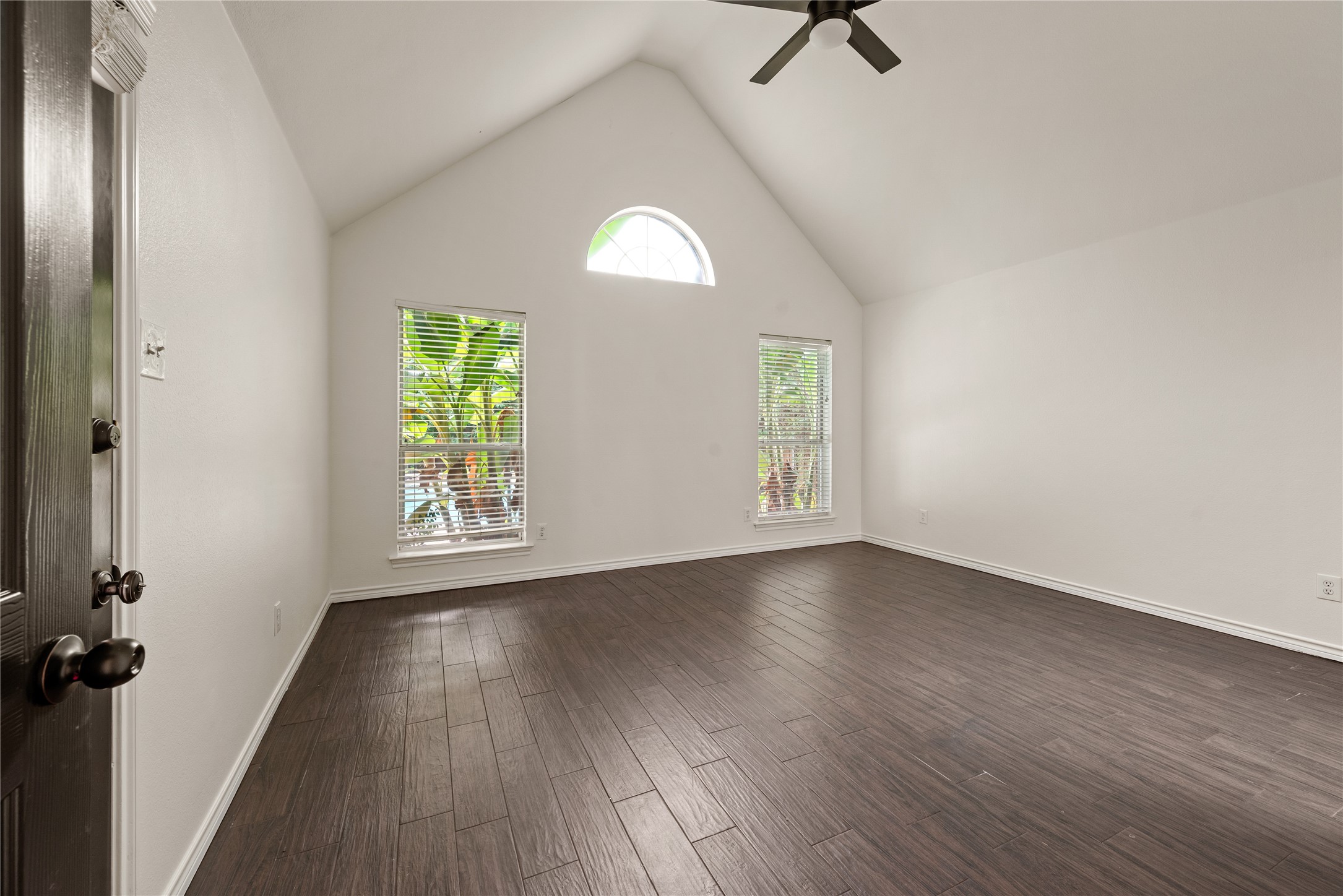 2101 Tarrant Lane