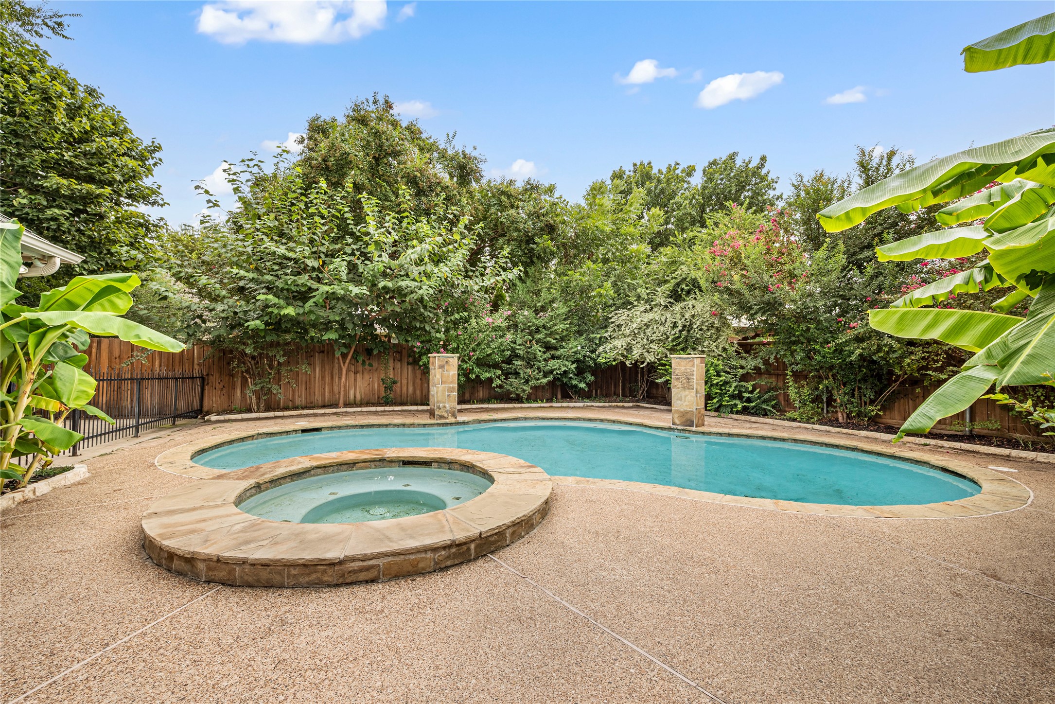 2101 Tarrant Lane