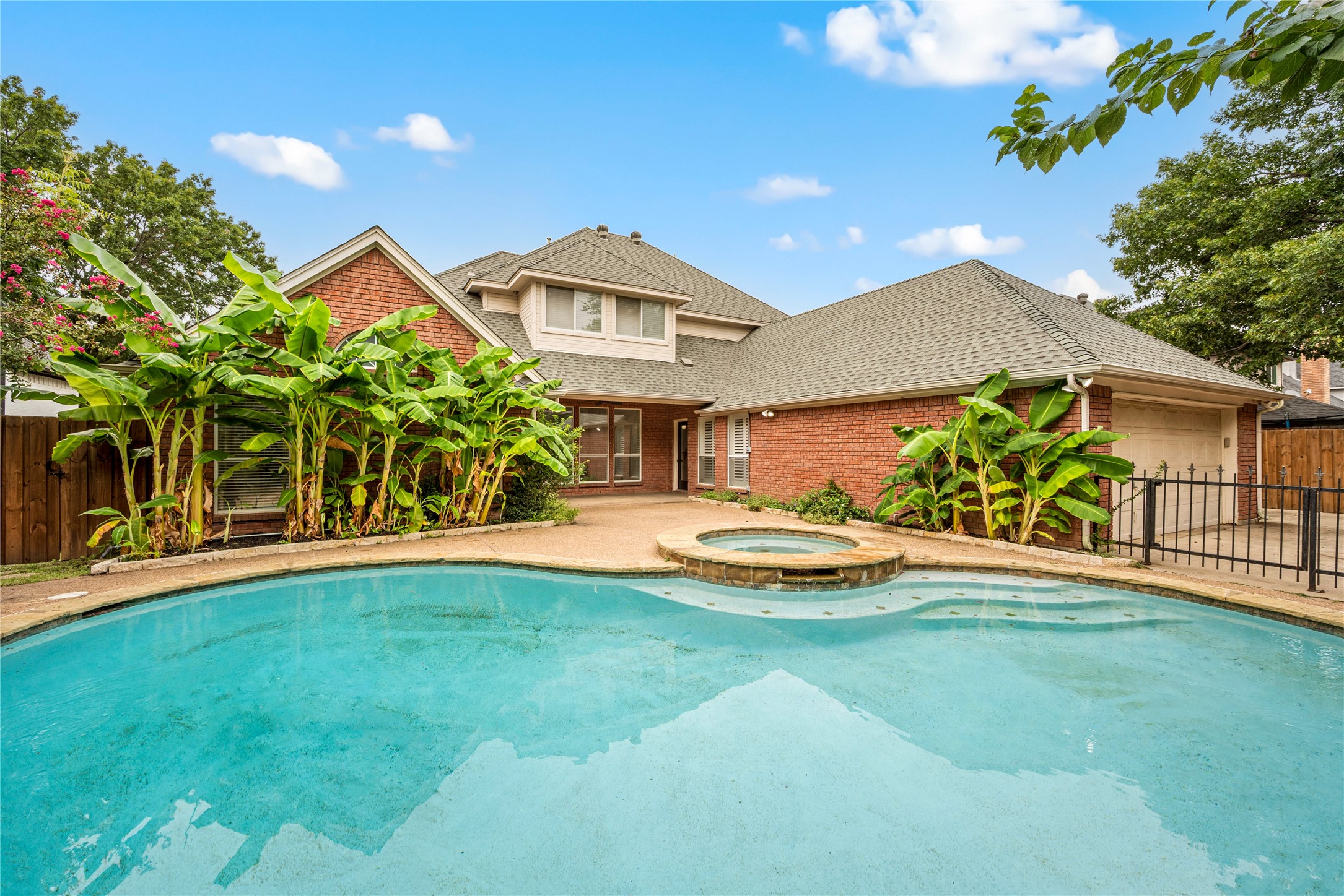 2101 Tarrant Lane