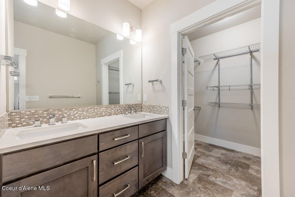 8042 N HIBISCUS LN, Coeur d'Alene