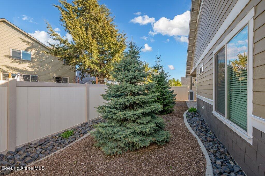 8042 N HIBISCUS LN, Coeur d'Alene