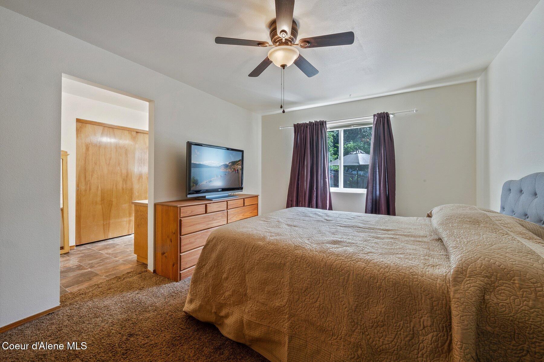 8562 N AUDUBON DR