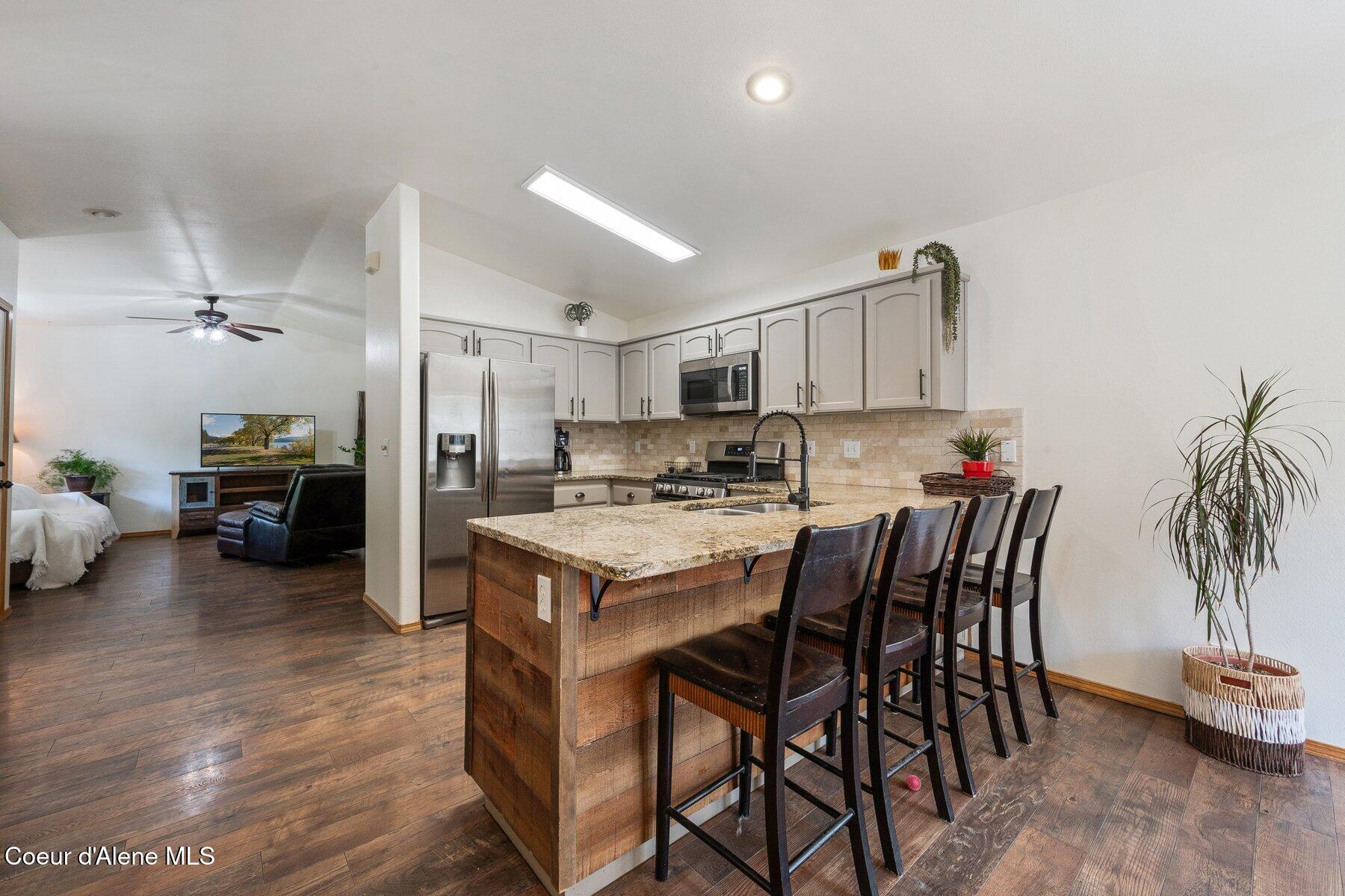 8562 N AUDUBON DR