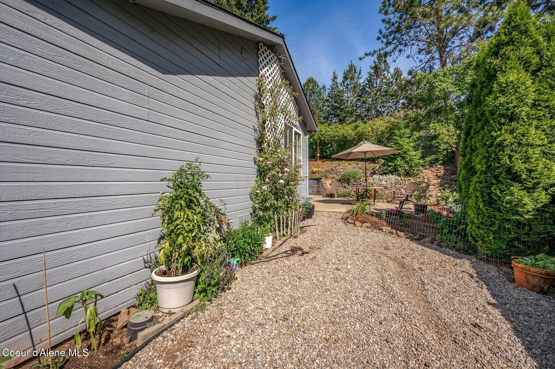 8562 N AUDUBON DR