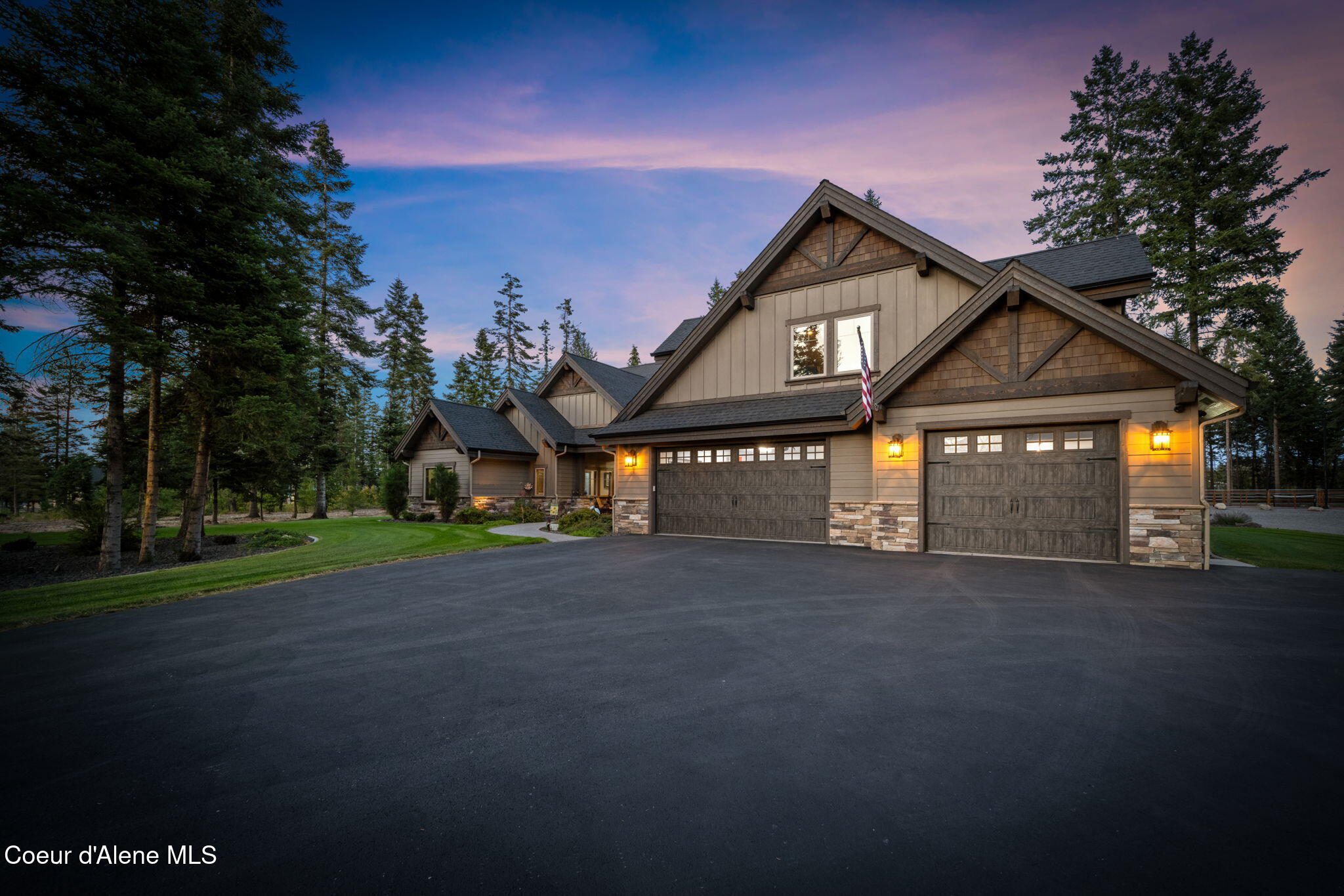 1609 E Amulet Cir