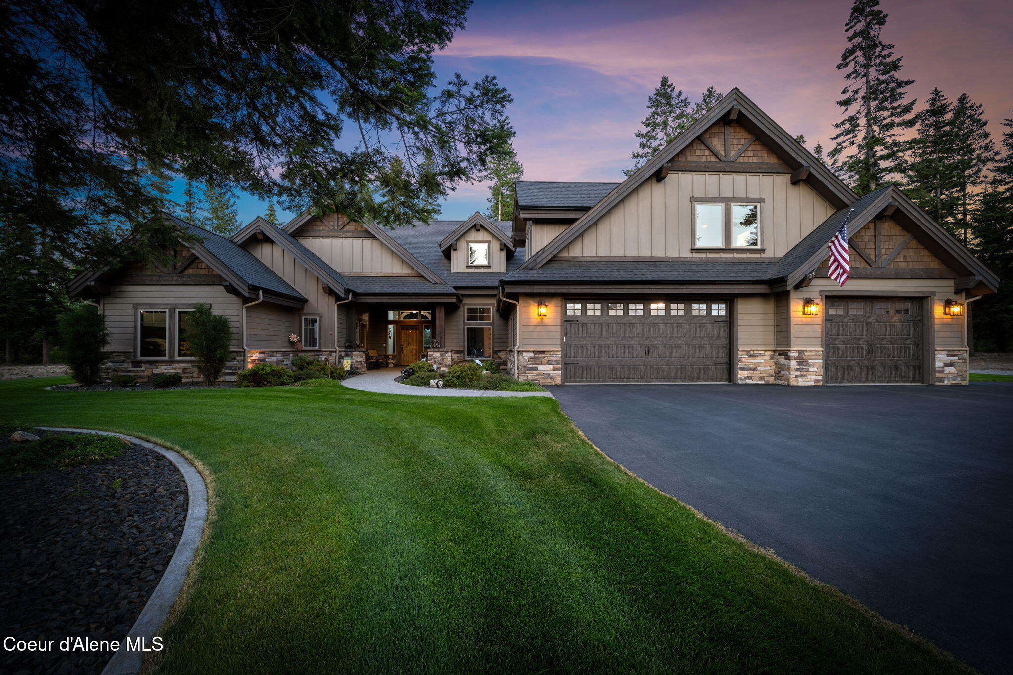 1609 E Amulet Cir