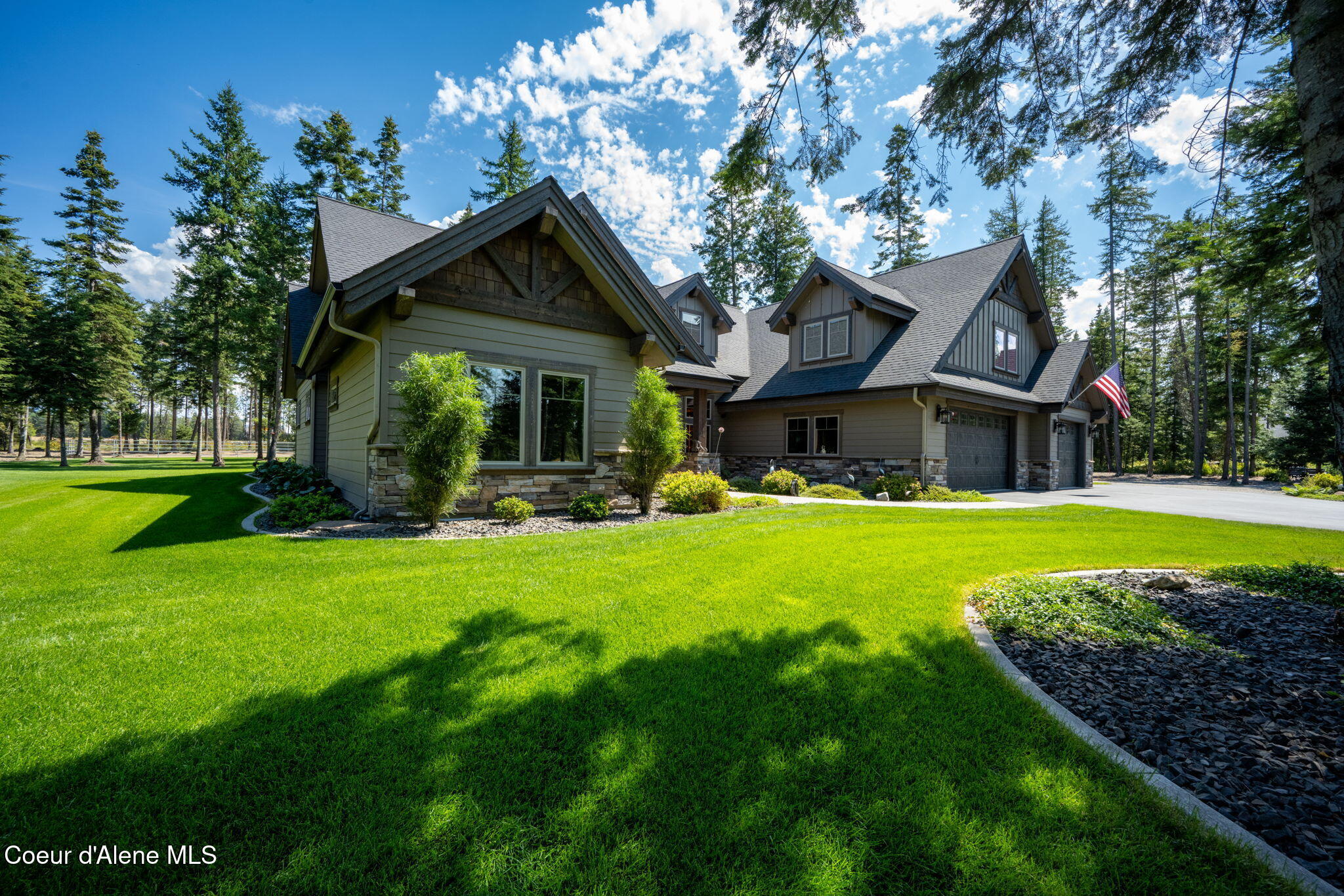 1609 E Amulet Cir