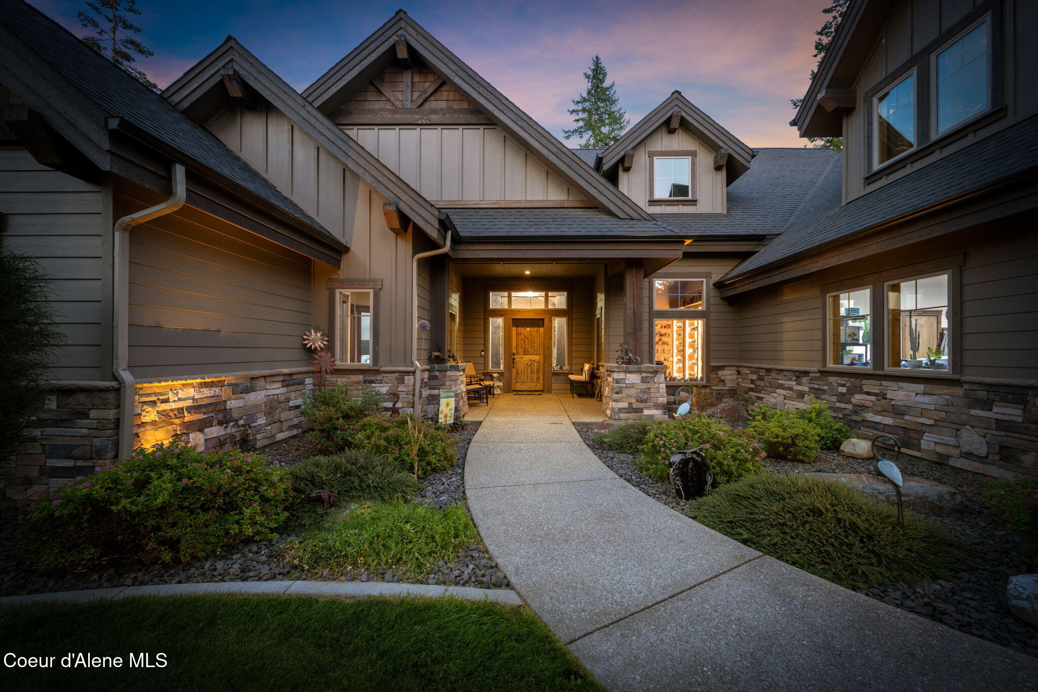 1609 E Amulet Cir