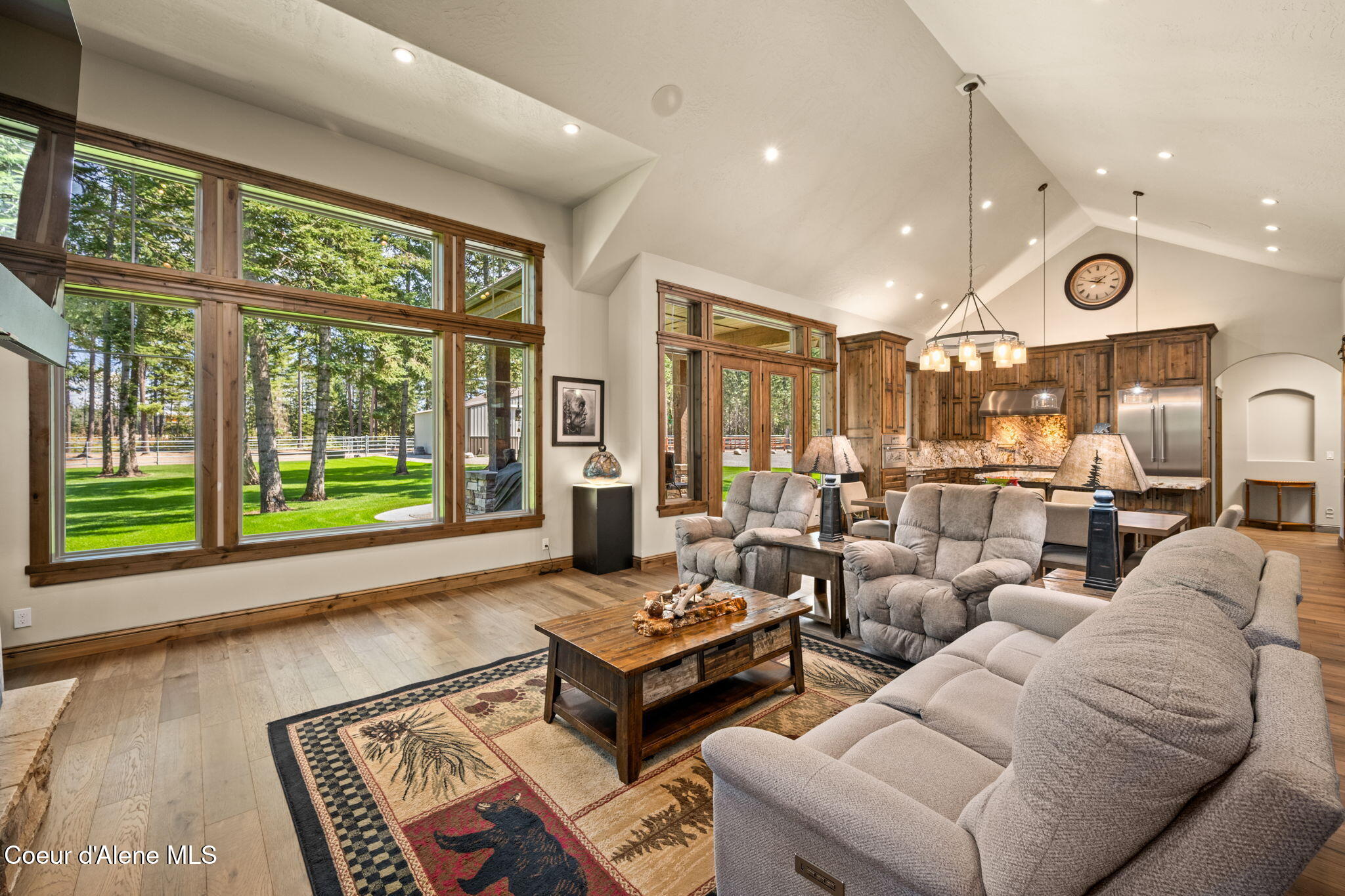 1609 E Amulet Cir
