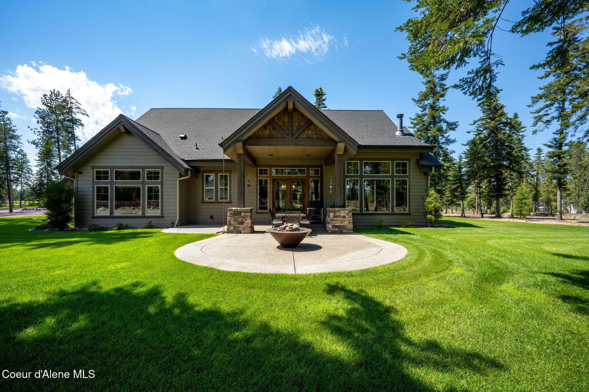 1609 E Amulet Cir
