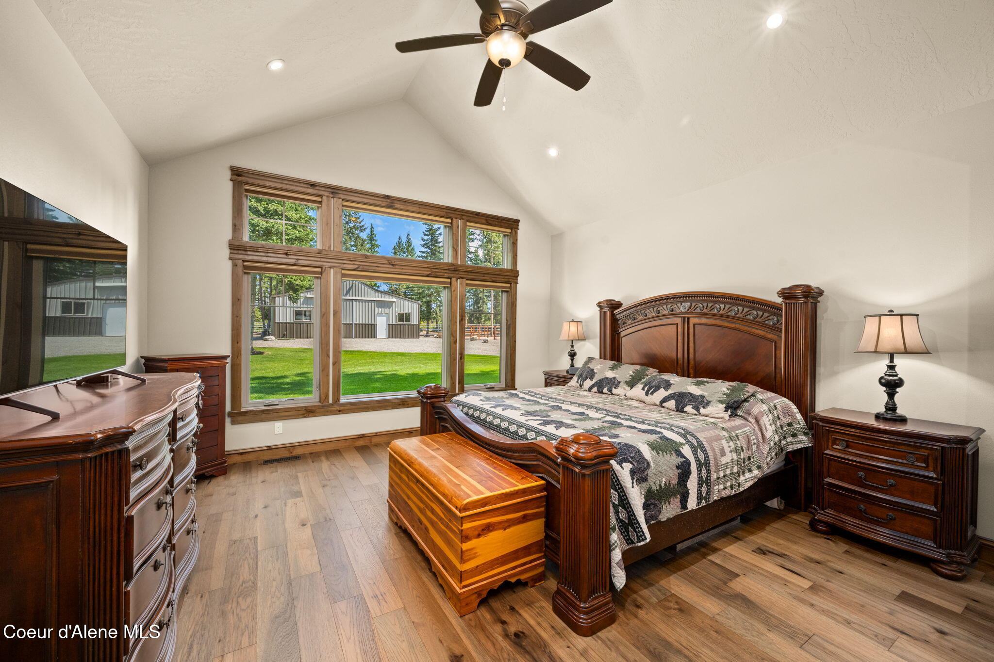 1609 E Amulet Cir