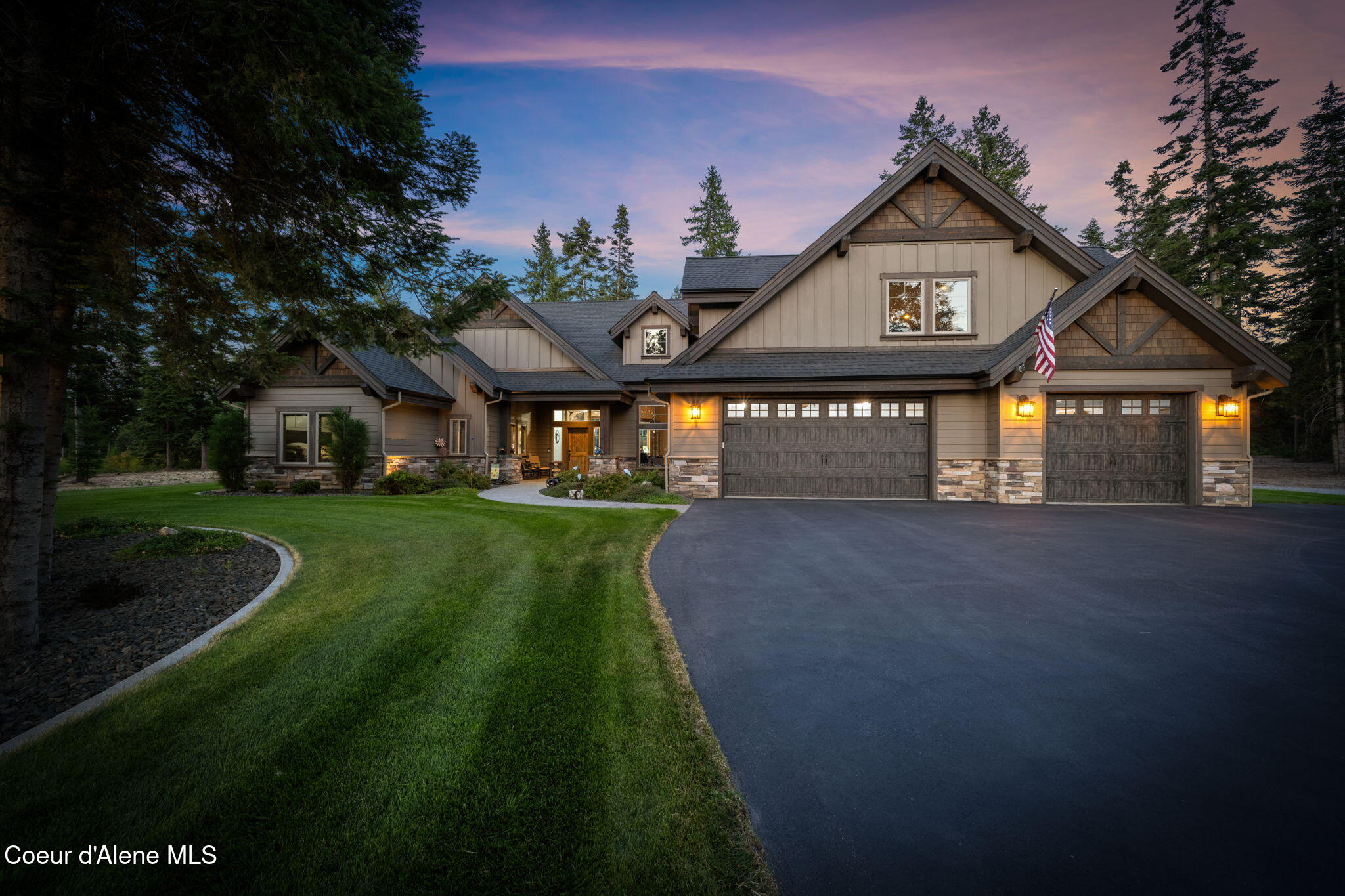 1609 E Amulet Cir