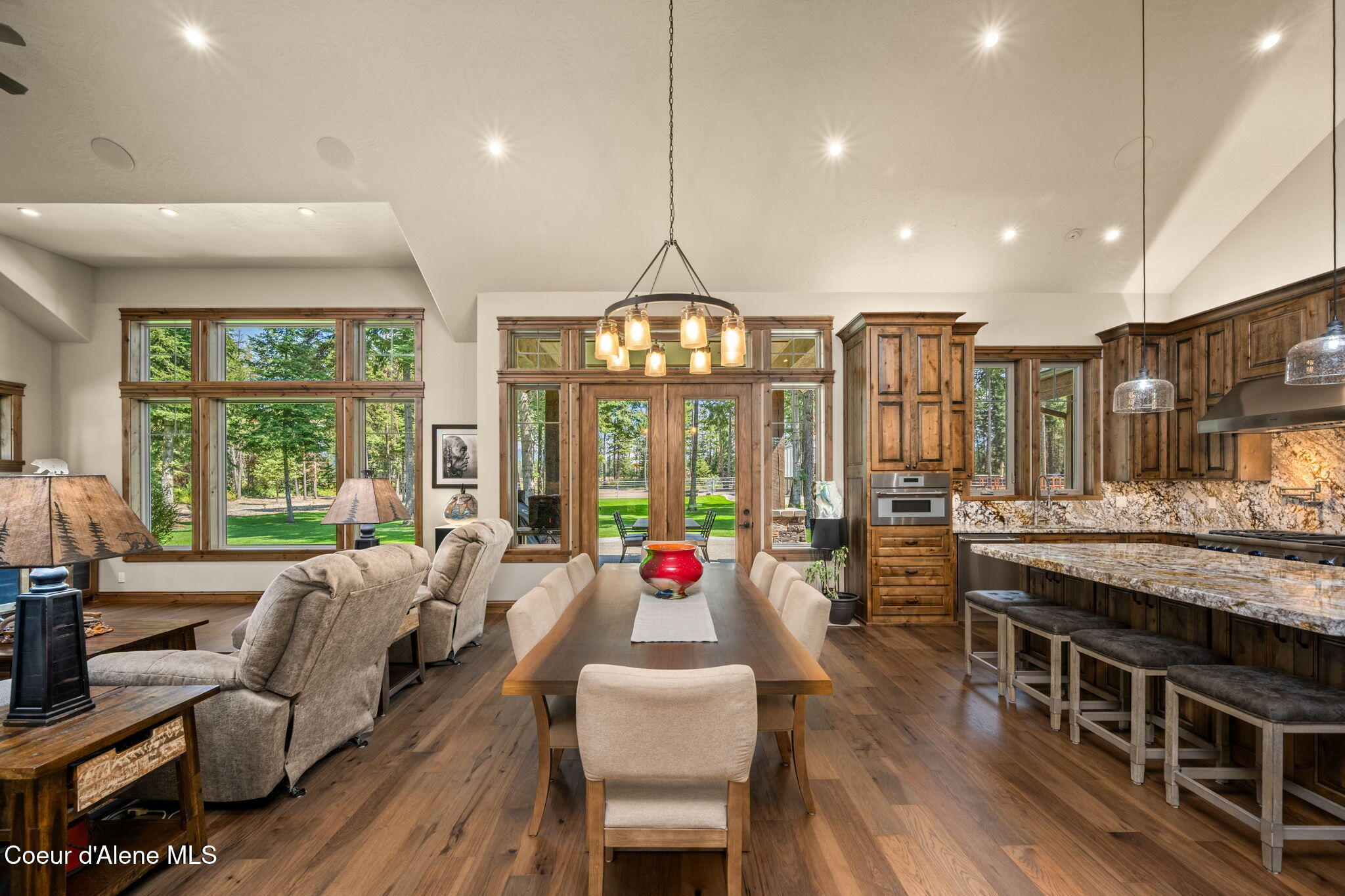 1609 E Amulet Cir