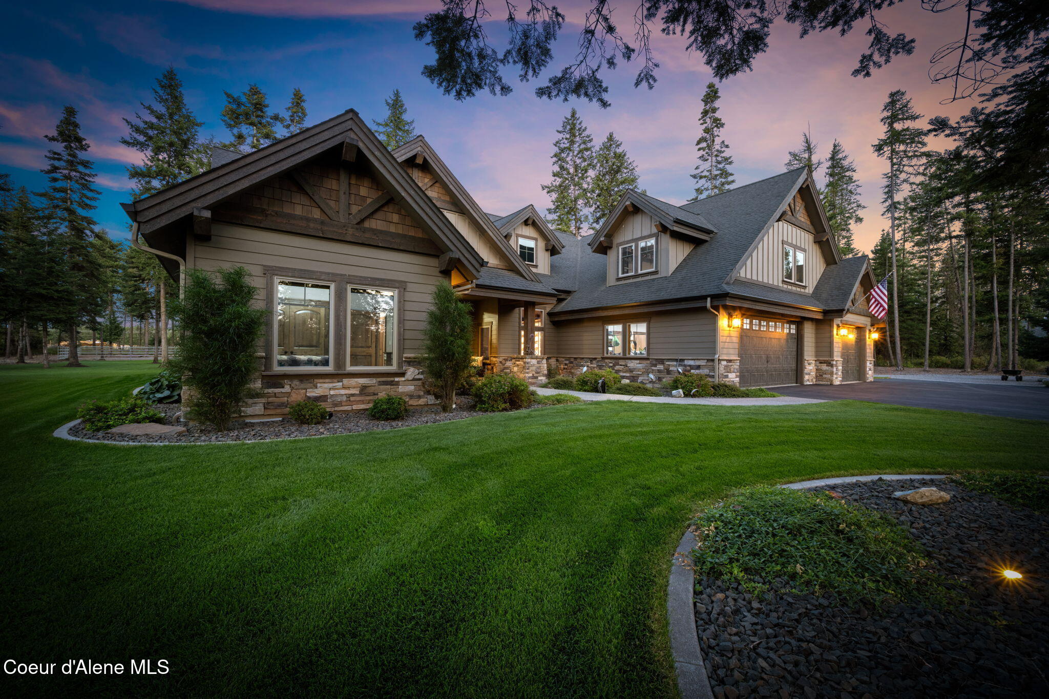 1609 E Amulet Cir