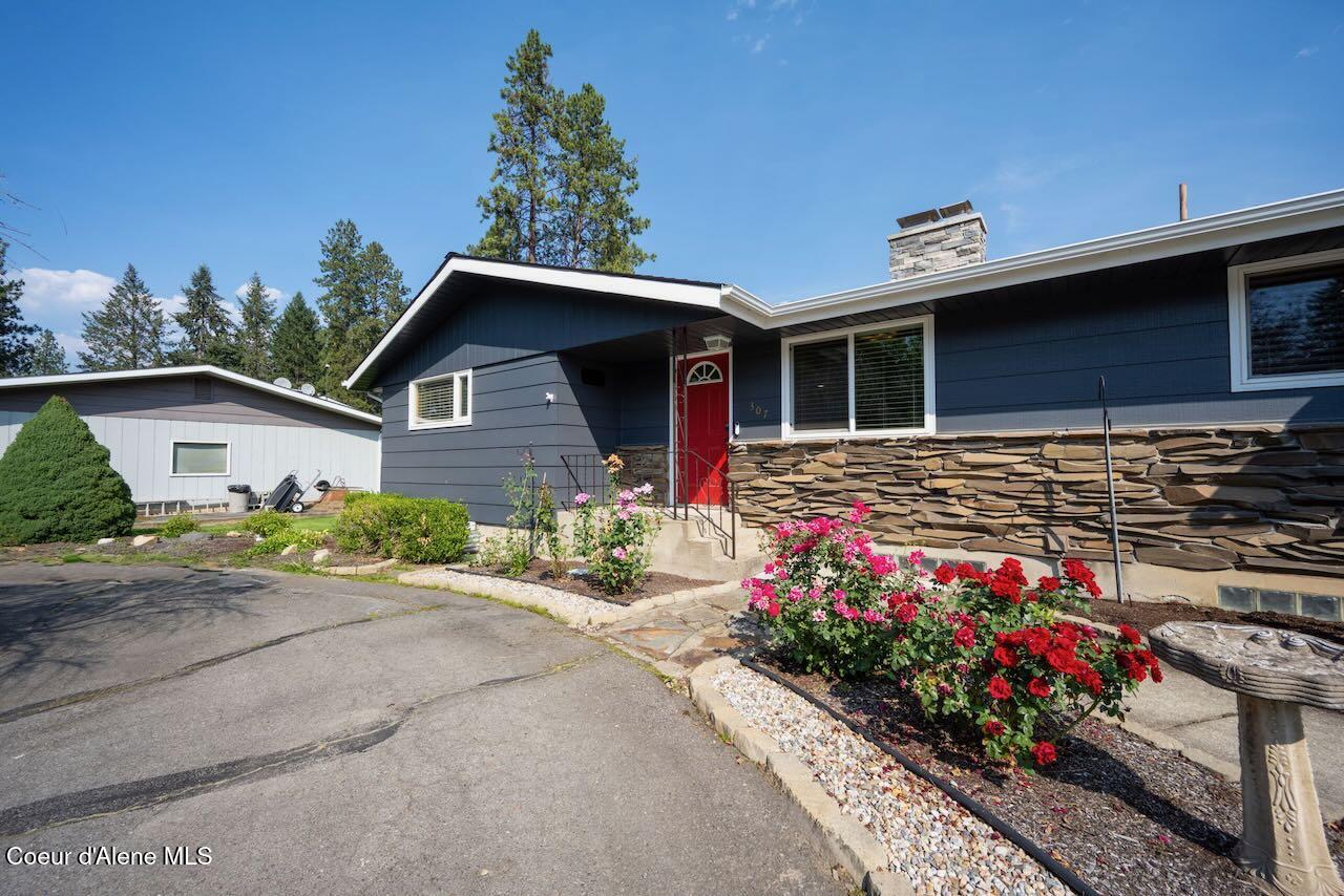 307 Woodland Dr