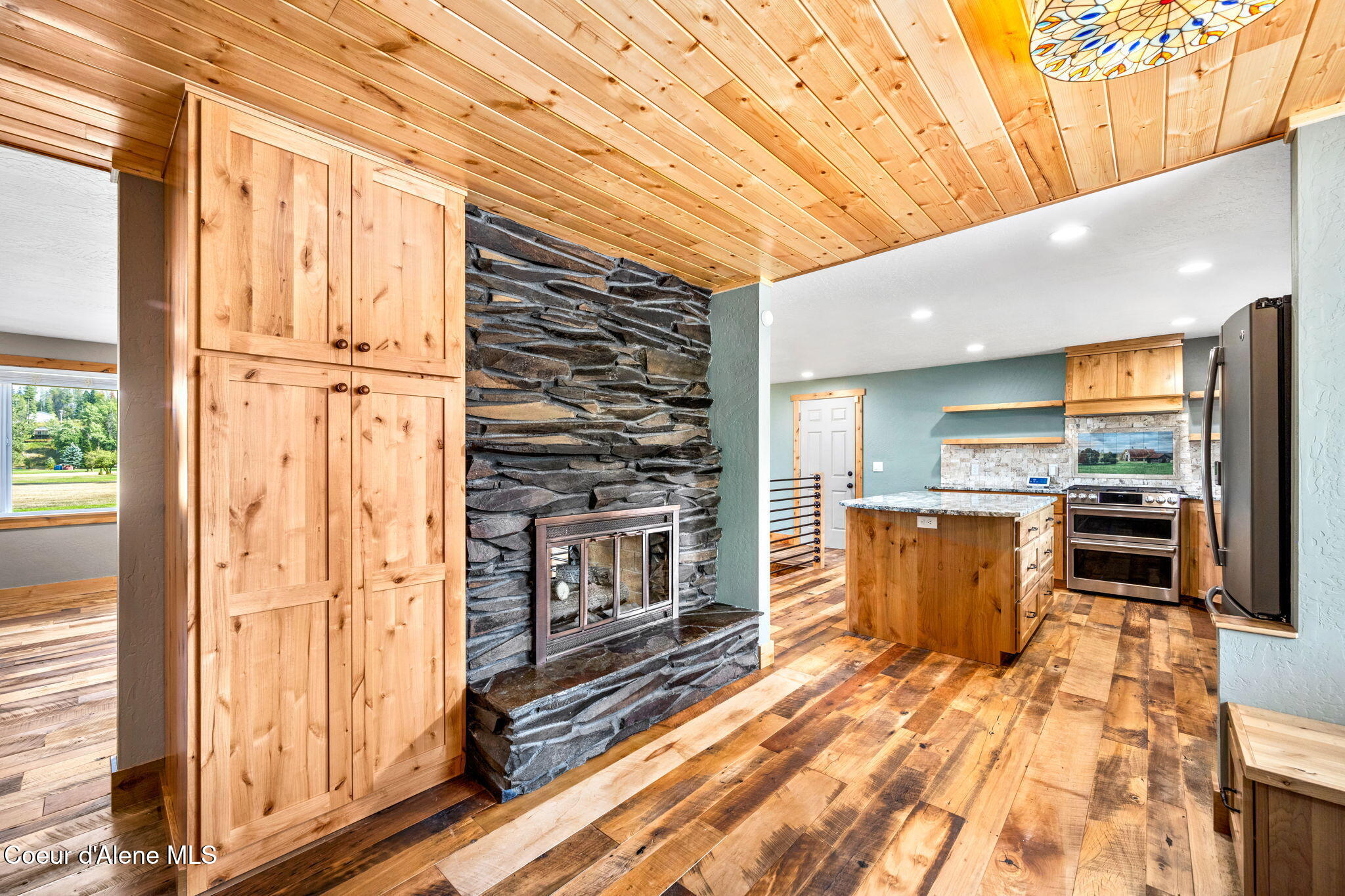 307 Woodland Dr