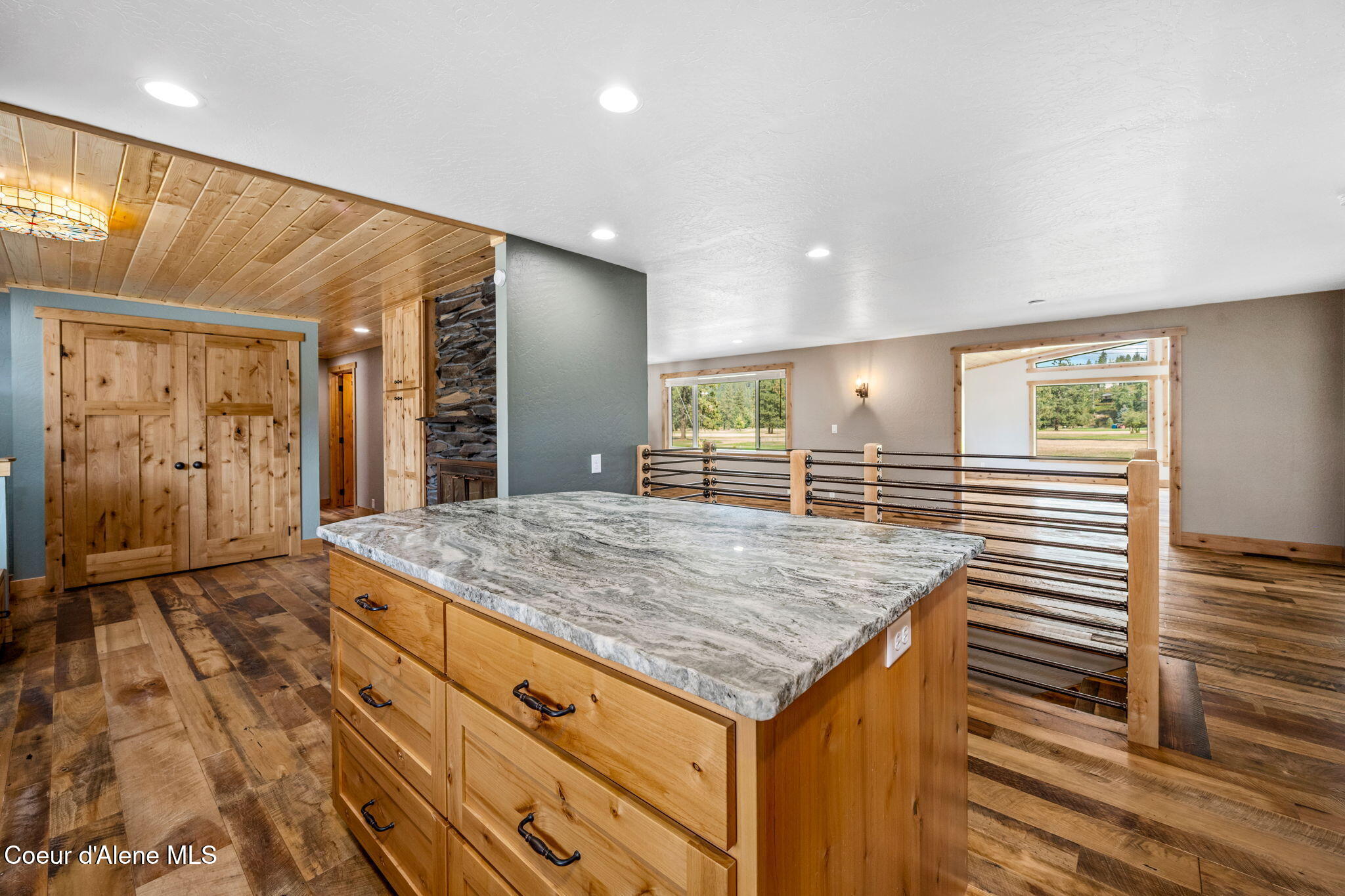 307 Woodland Dr