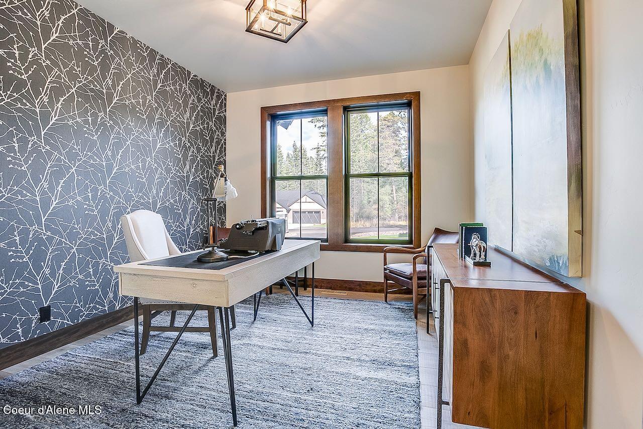 L3 B1 N Mountain View Rd