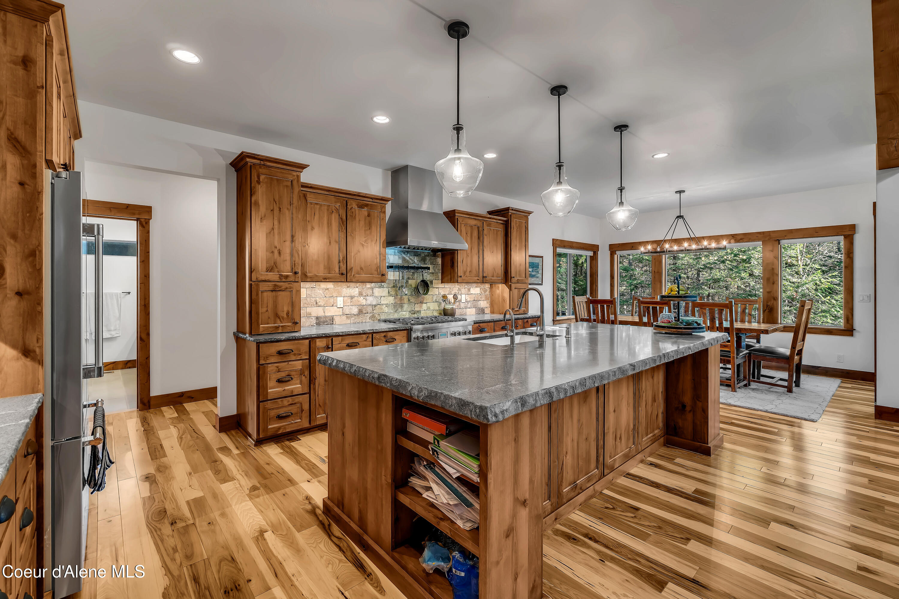 L3 B1 N Mountain View Rd