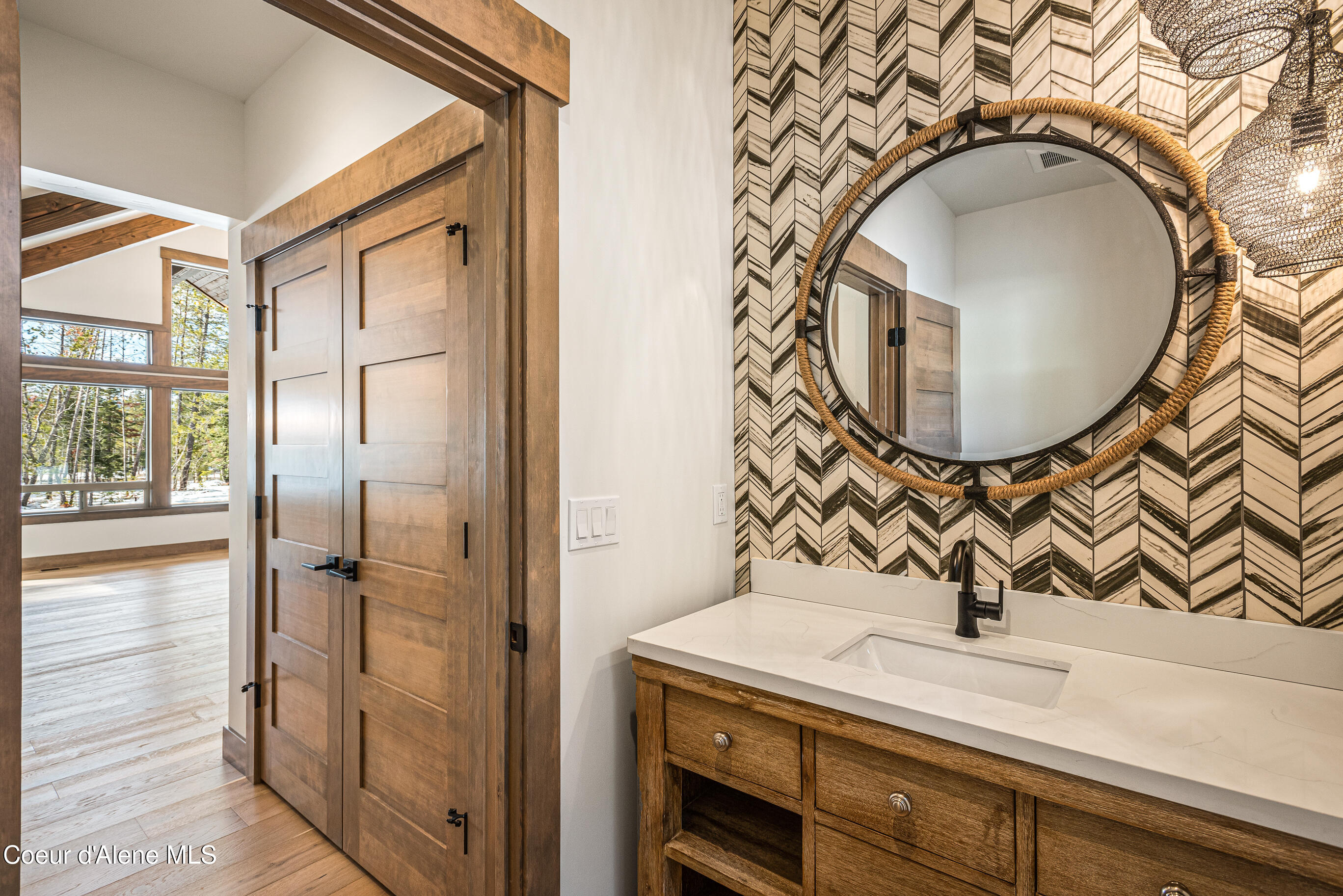 L3 B1 N Mountain View Rd