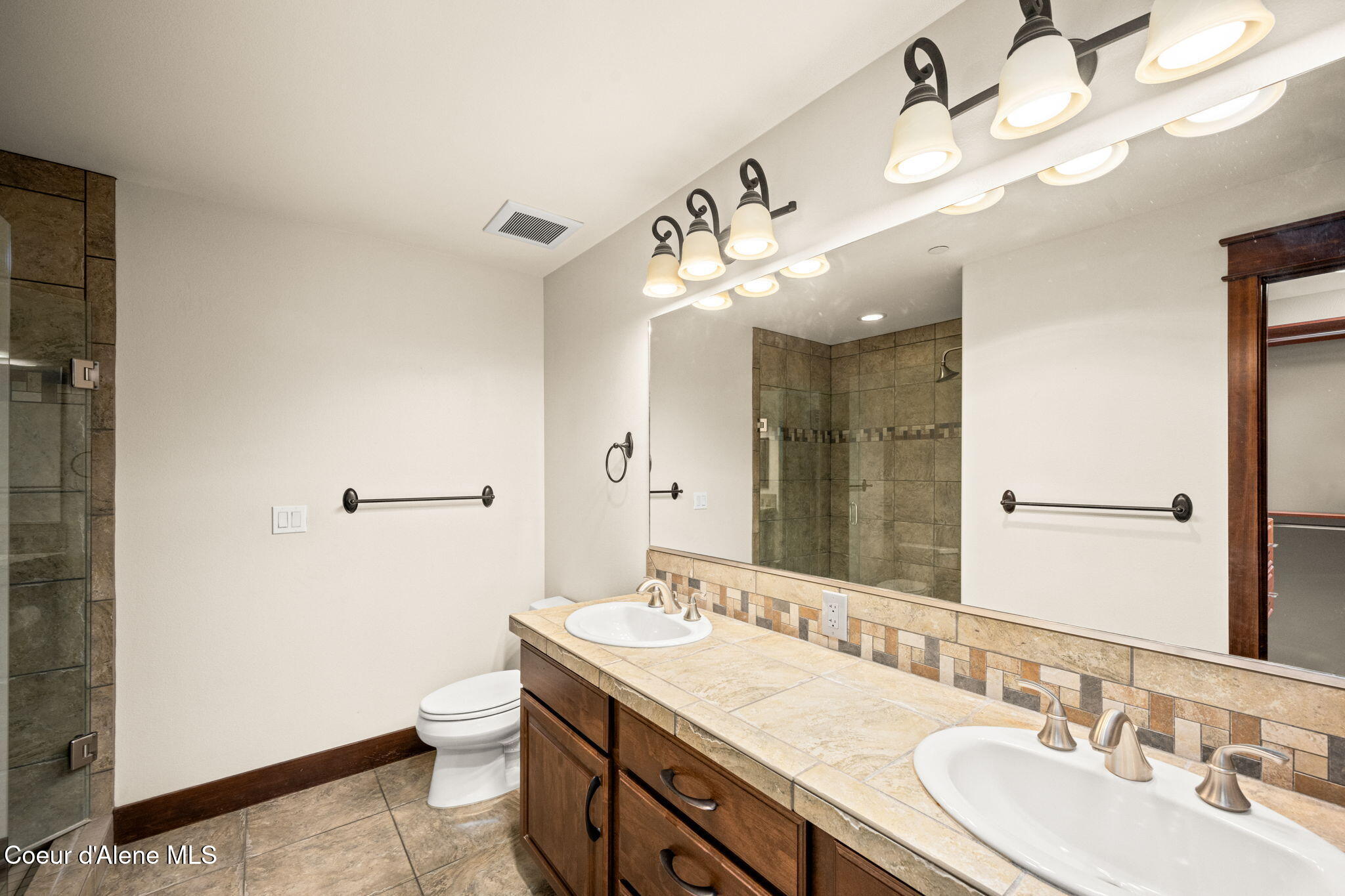 2050 N Main ST, 202, Coeur d'Alene Unit: 202