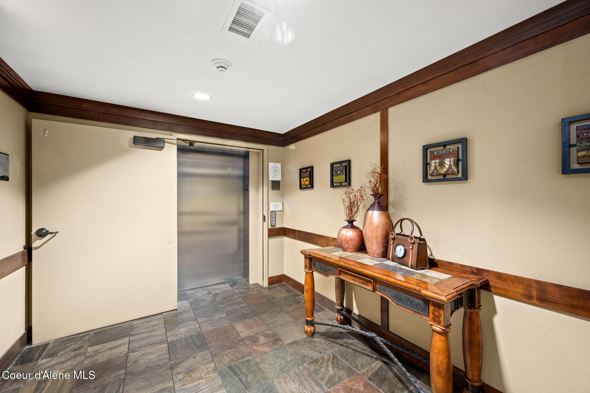 2050 N Main ST, 202, Coeur d'Alene Unit: 202