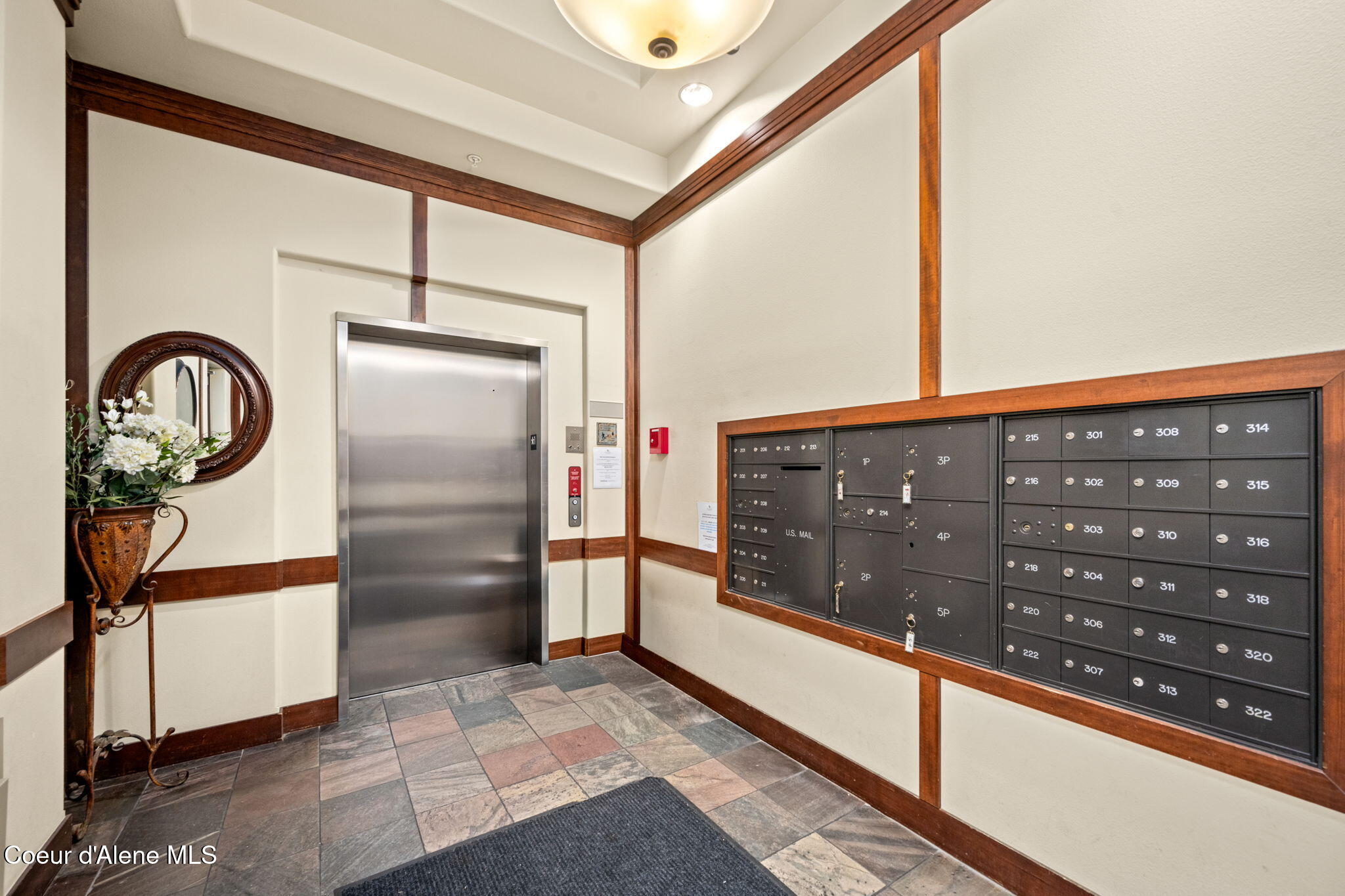 2050 N Main ST, 202, Coeur d'Alene Unit: 202