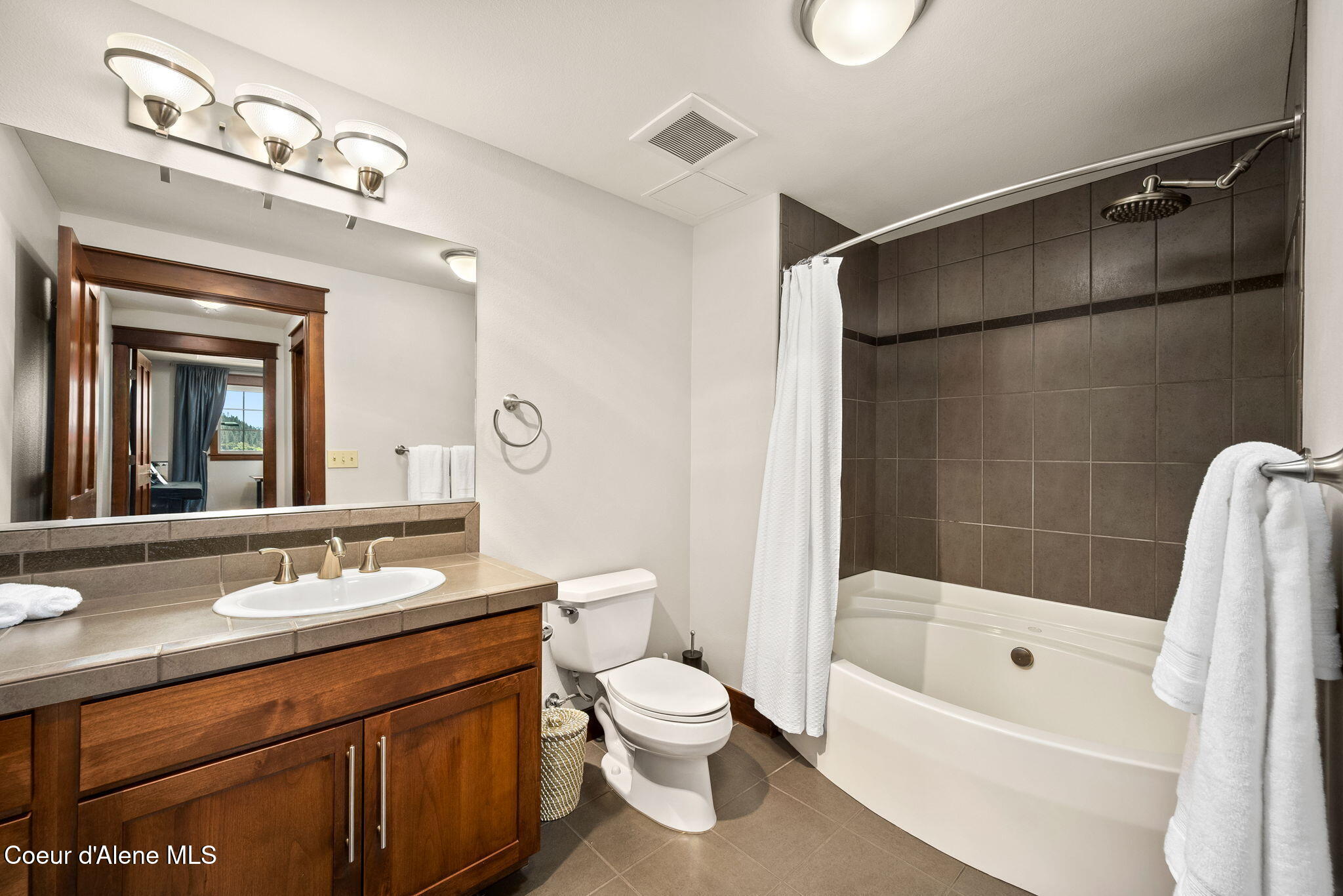 2050 N Main ST, 211, Coeur d'Alene Unit: 211