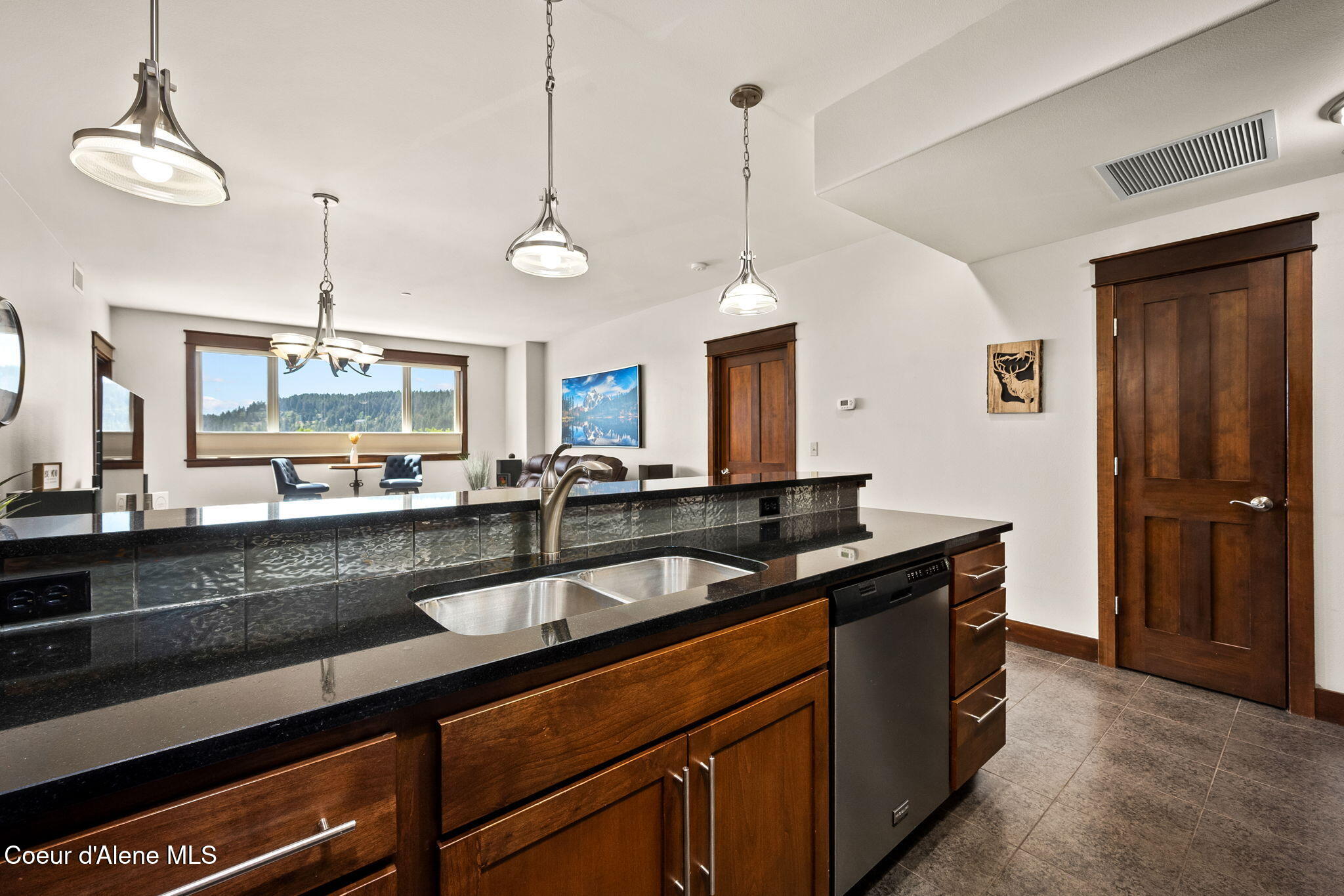 2050 N Main ST, 211, Coeur d'Alene Unit: 211