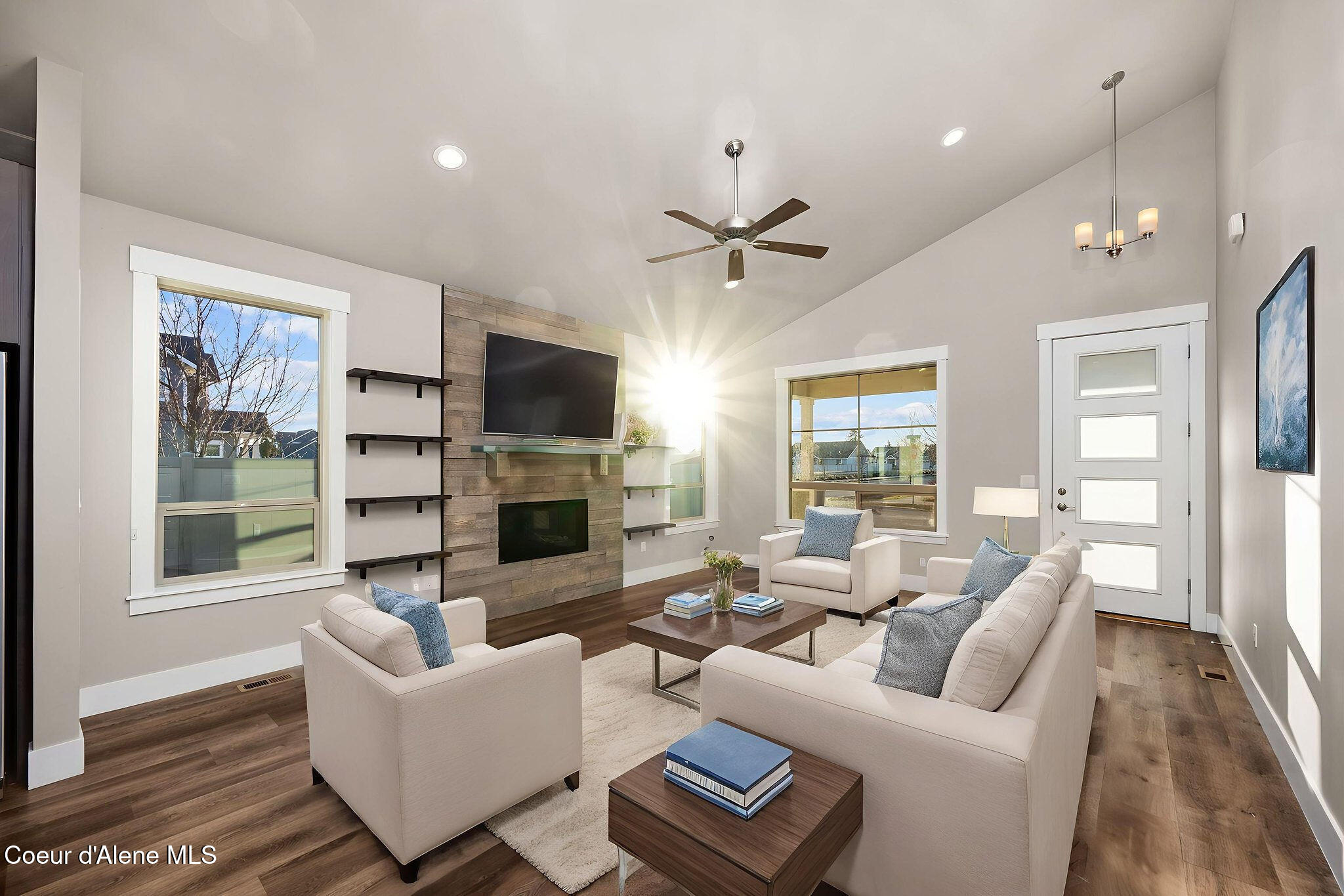 7996 N Hibiscus LN, Coeur d'Alene